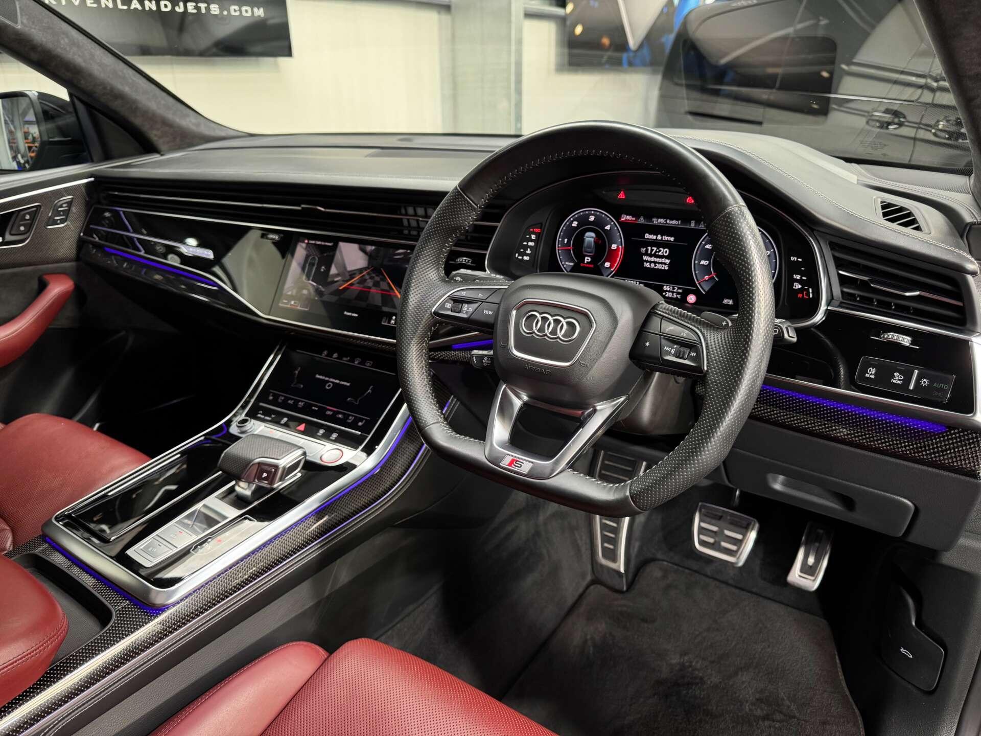 Audi SQ8 view 2