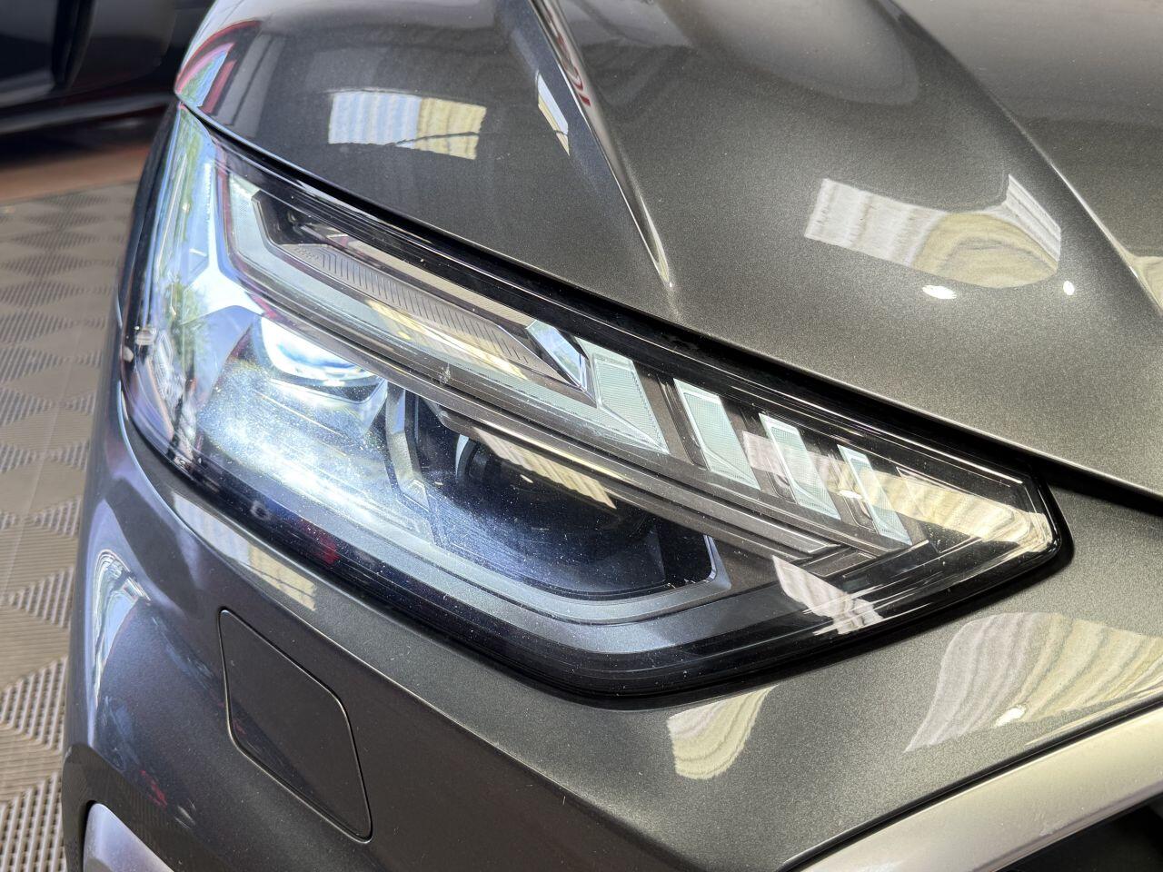Audi SQ5 view 26