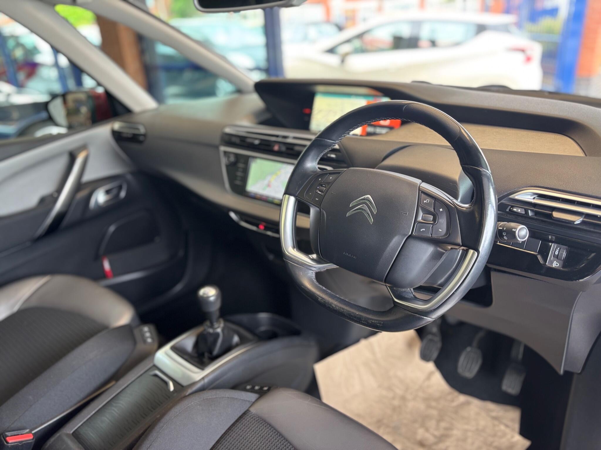 Citroen Grand C4 Picasso view 9