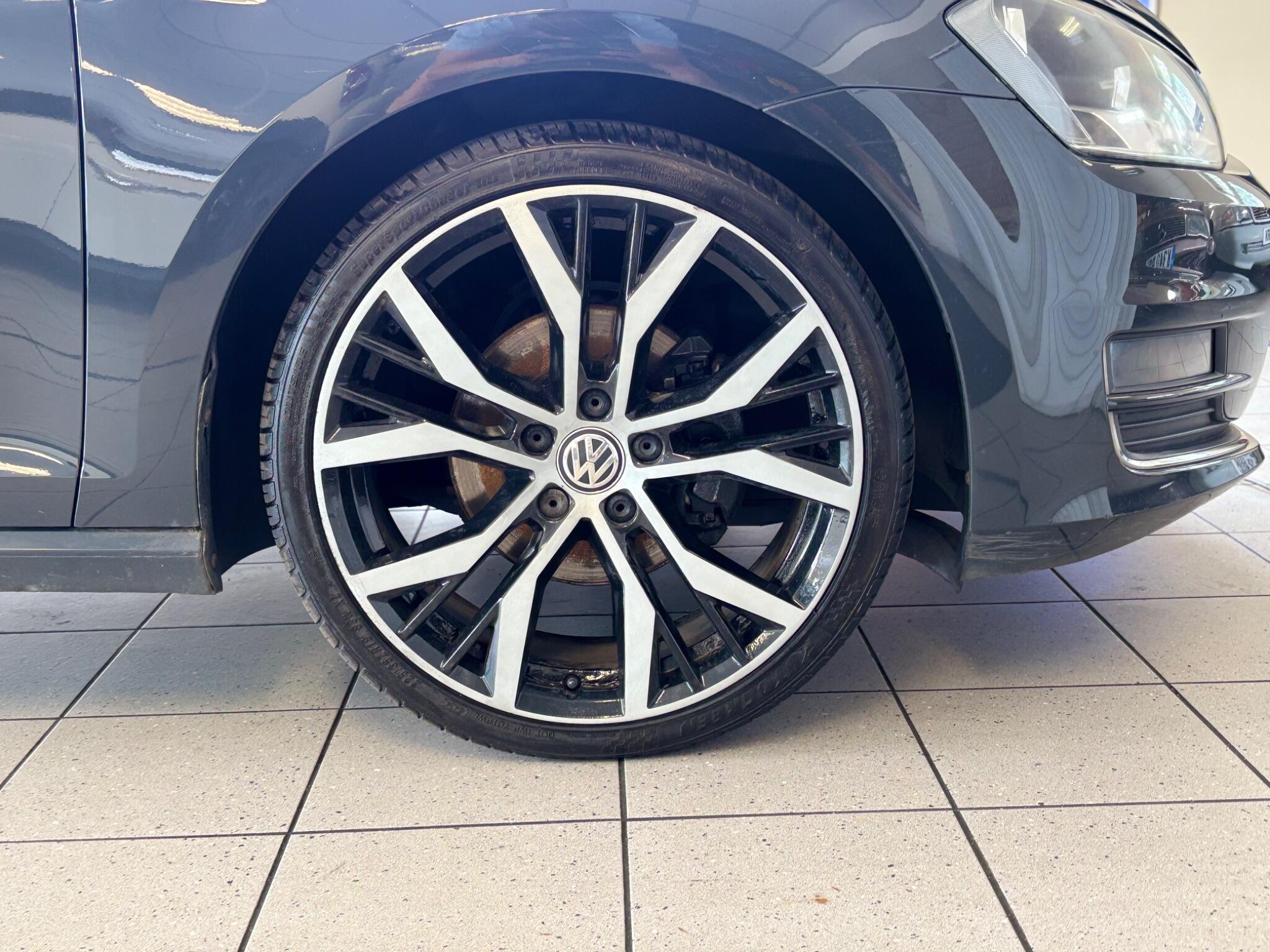 Volkswagen Golf view 15