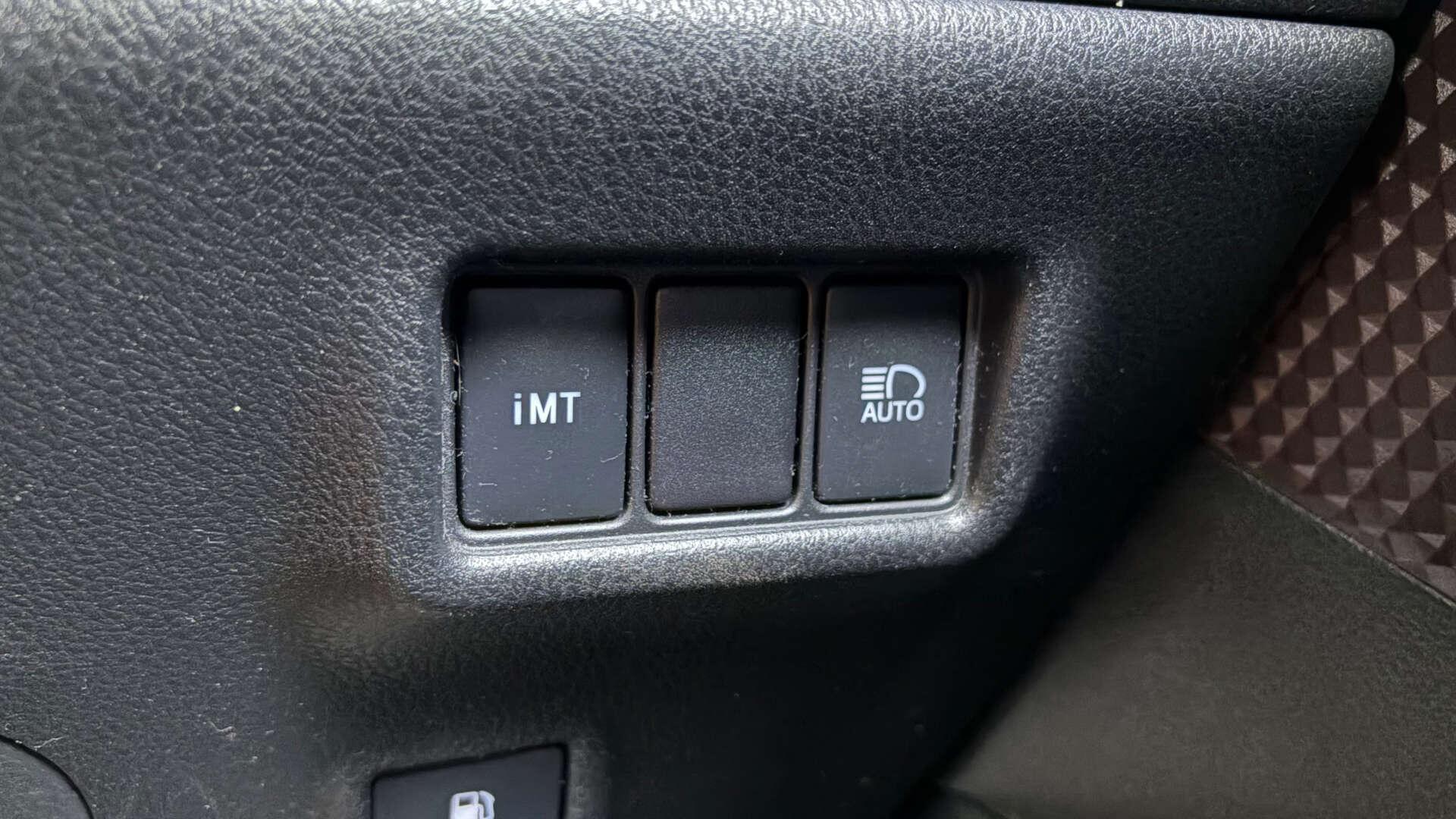 Toyota C-HR view 21