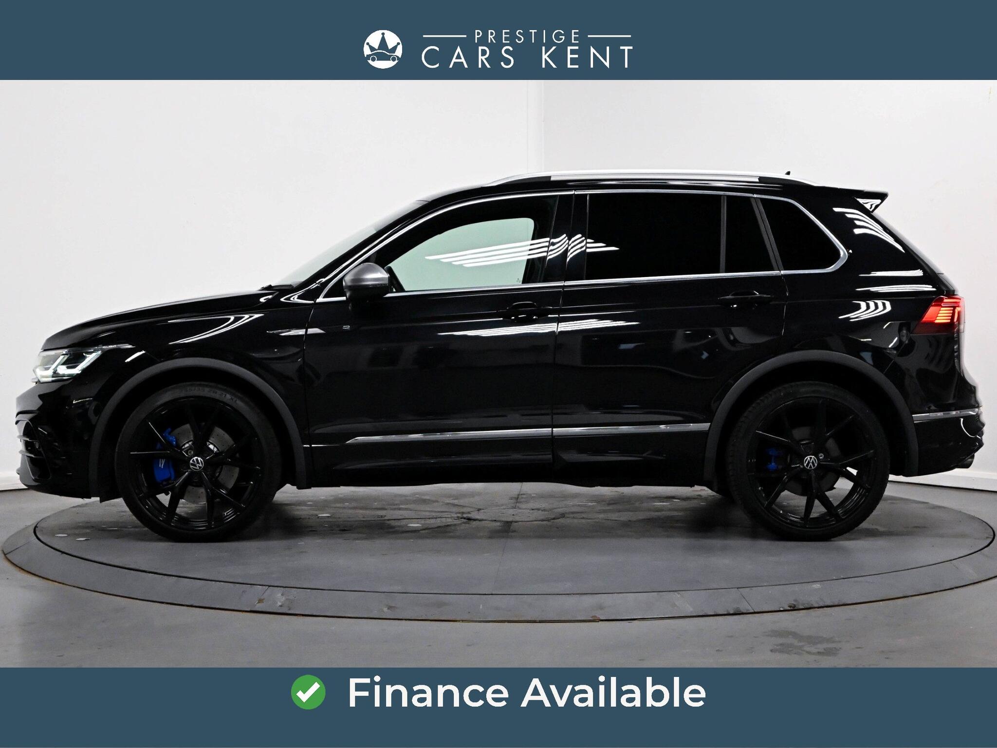 Volkswagen Tiguan view 4