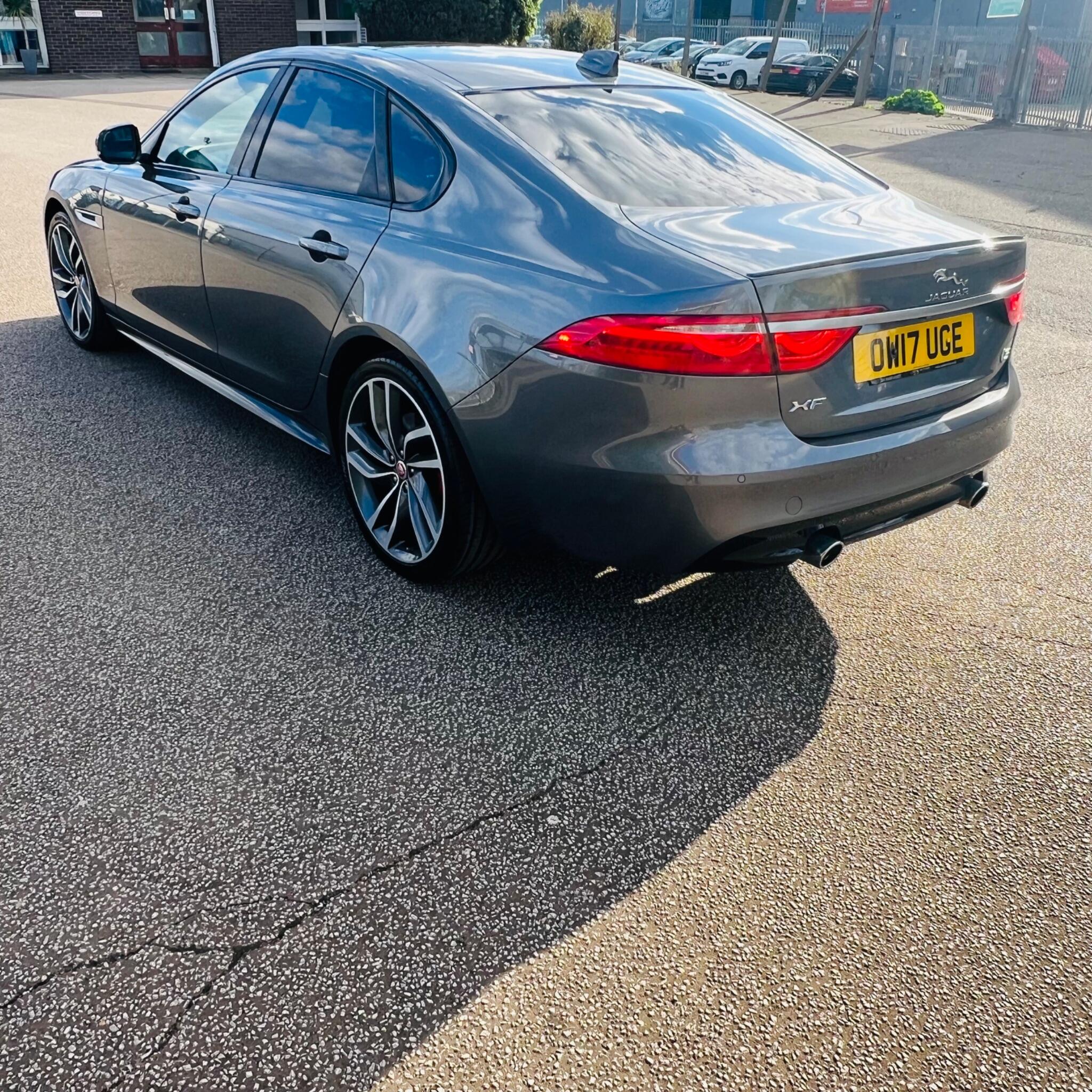 Jaguar XF view 44