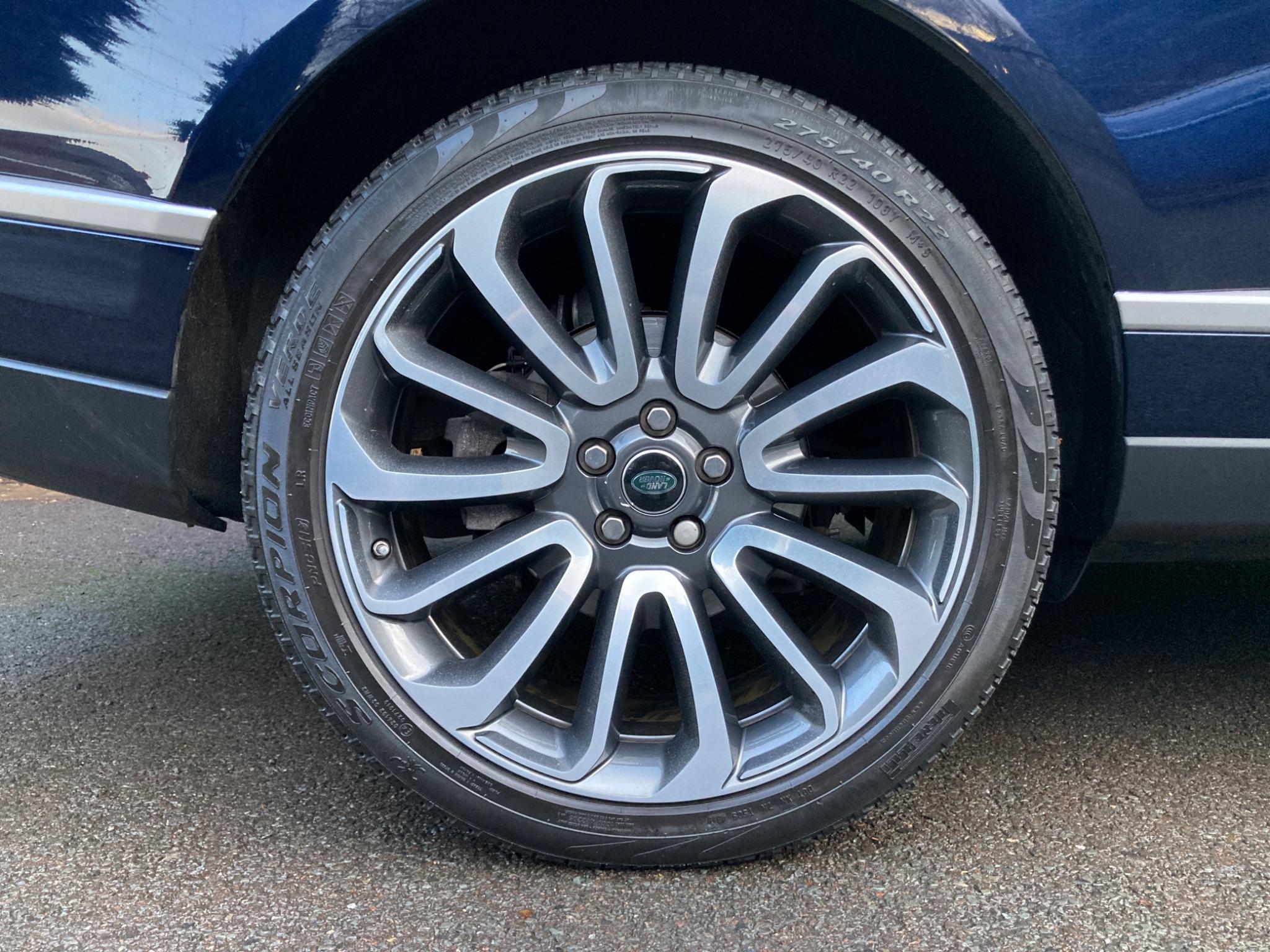 Land Rover Range Rover view 65