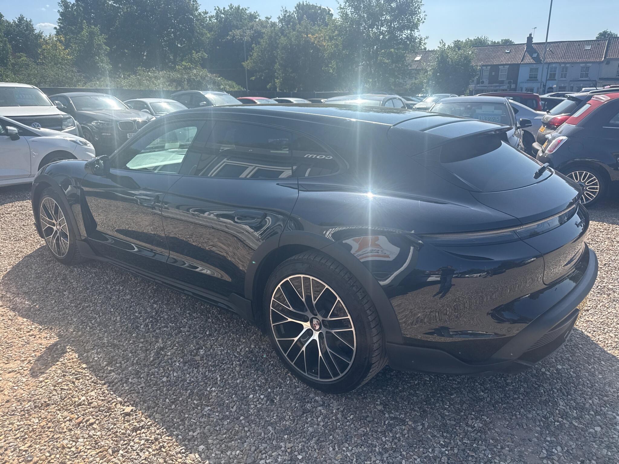 Porsche Taycan view 9