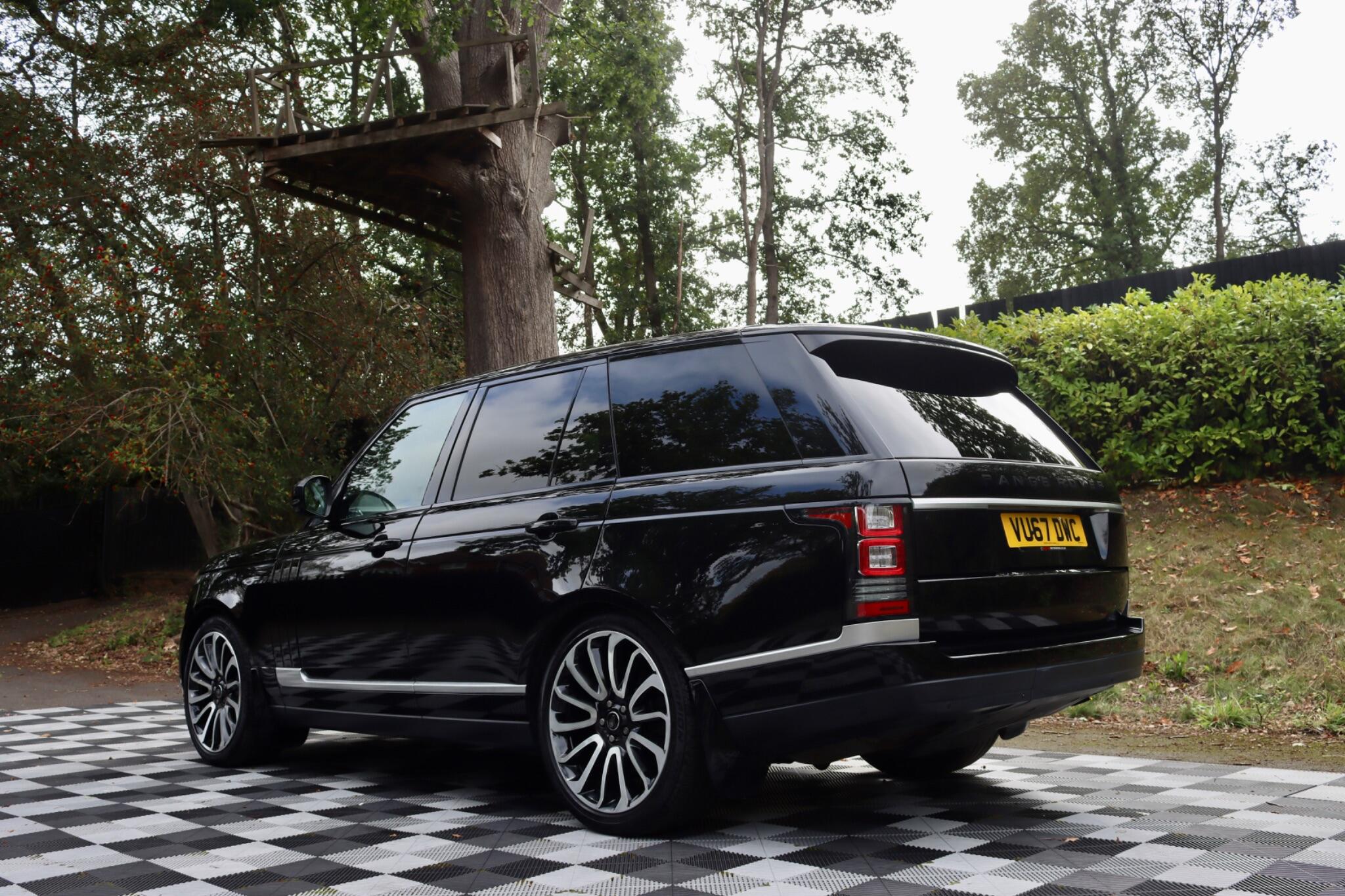 Land Rover Range Rover view 15