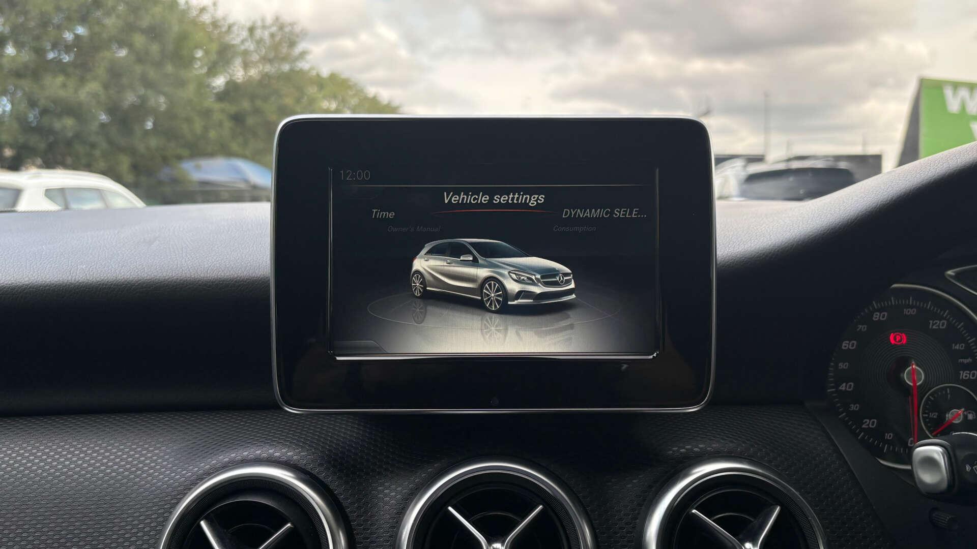 Mercedes-Benz A-Class view 27