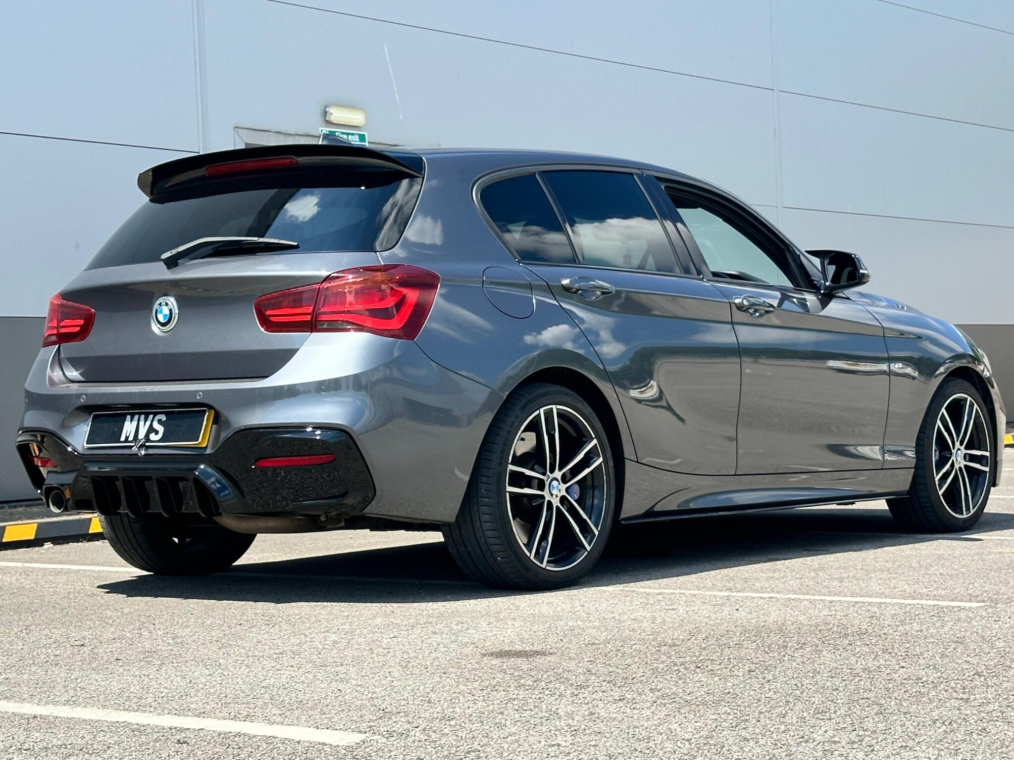 BMW 1 Series view 10