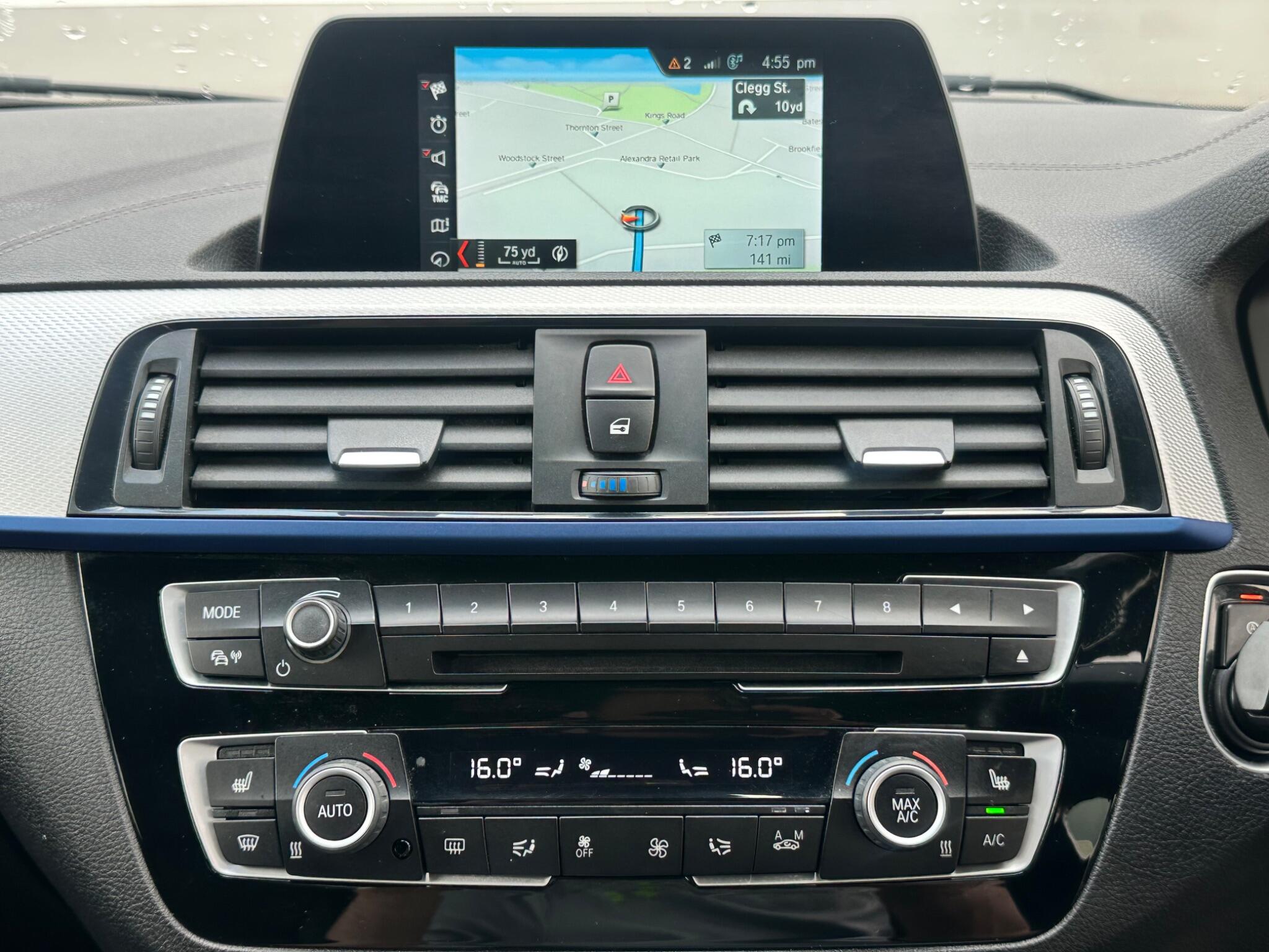 BMW 1 Series view 21