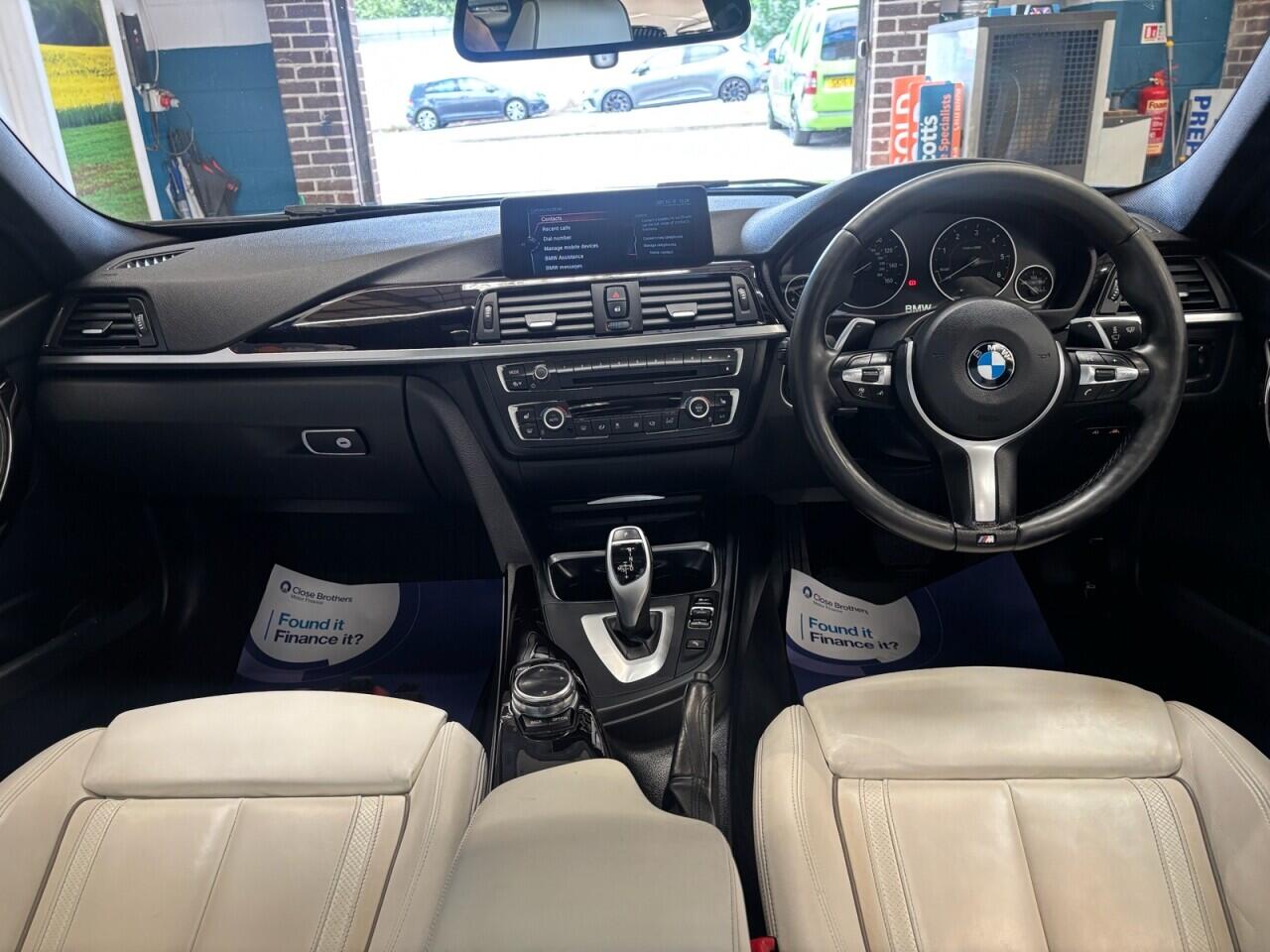 BMW 3 Series view 19