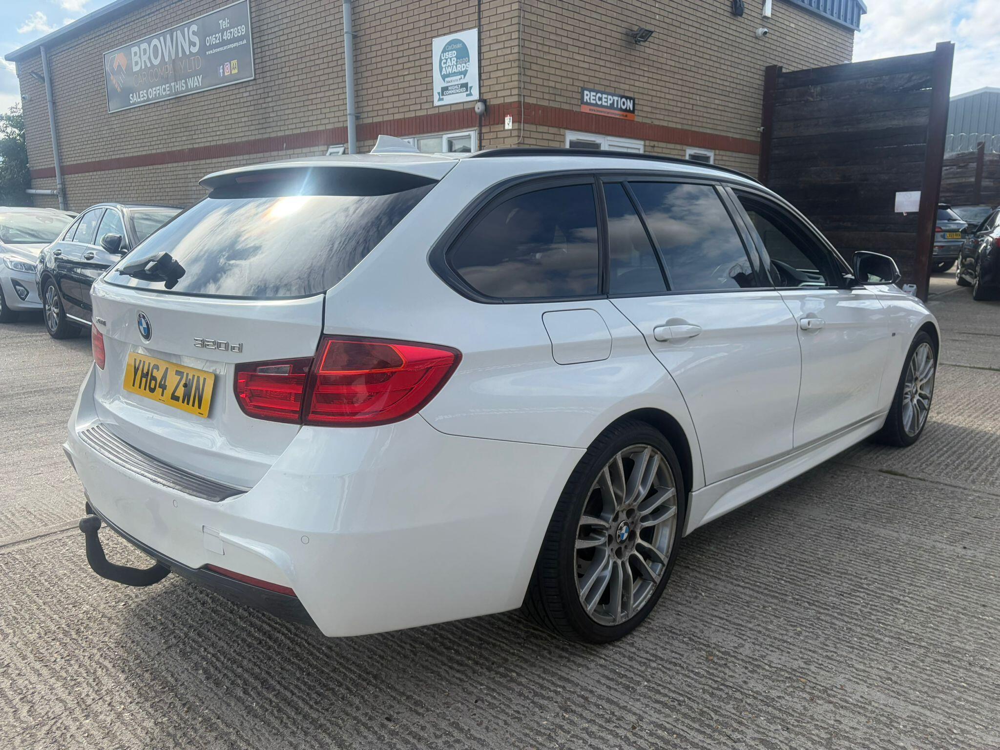 BMW 3 Series view 3