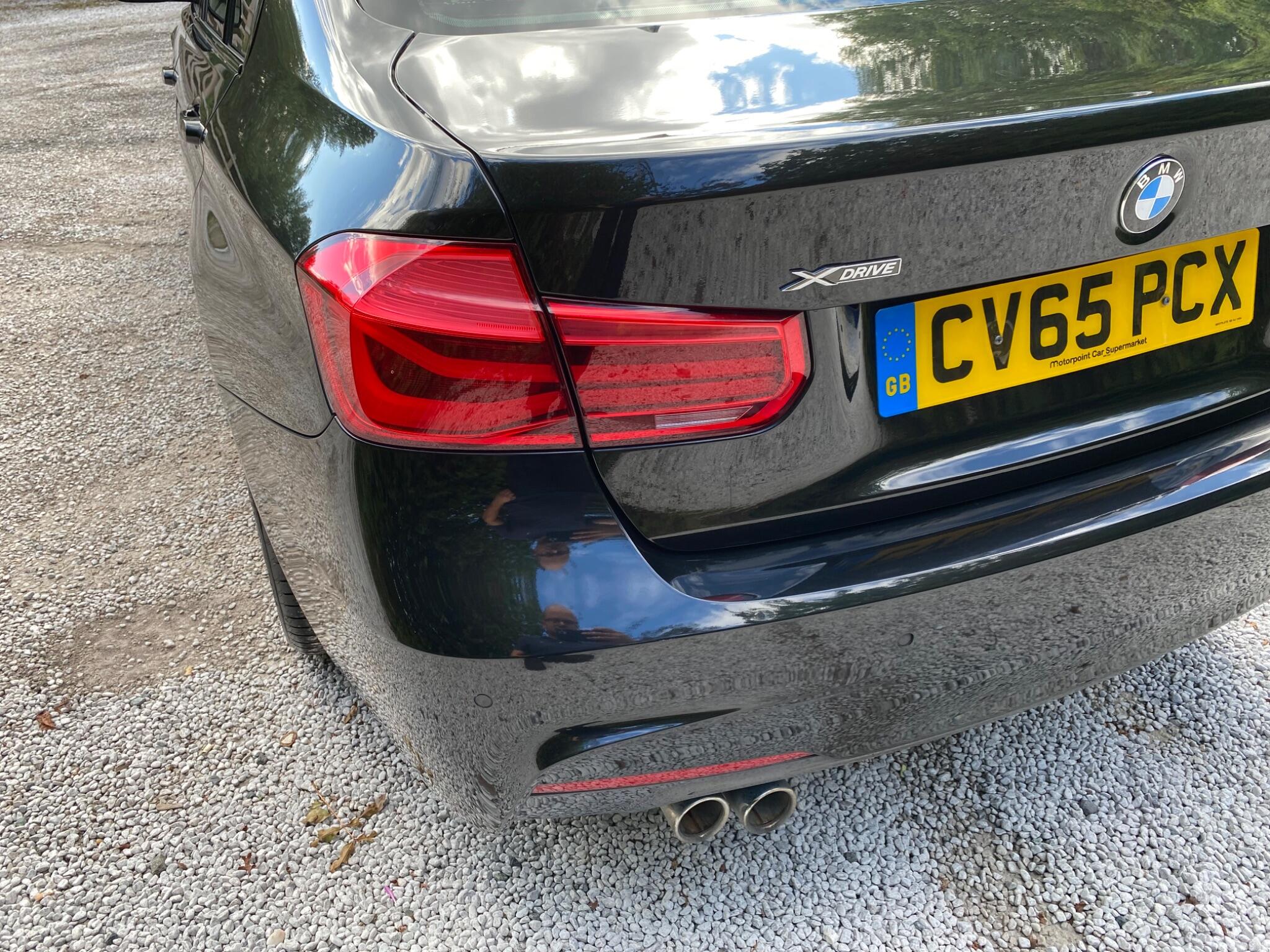 BMW 3 Series view 25
