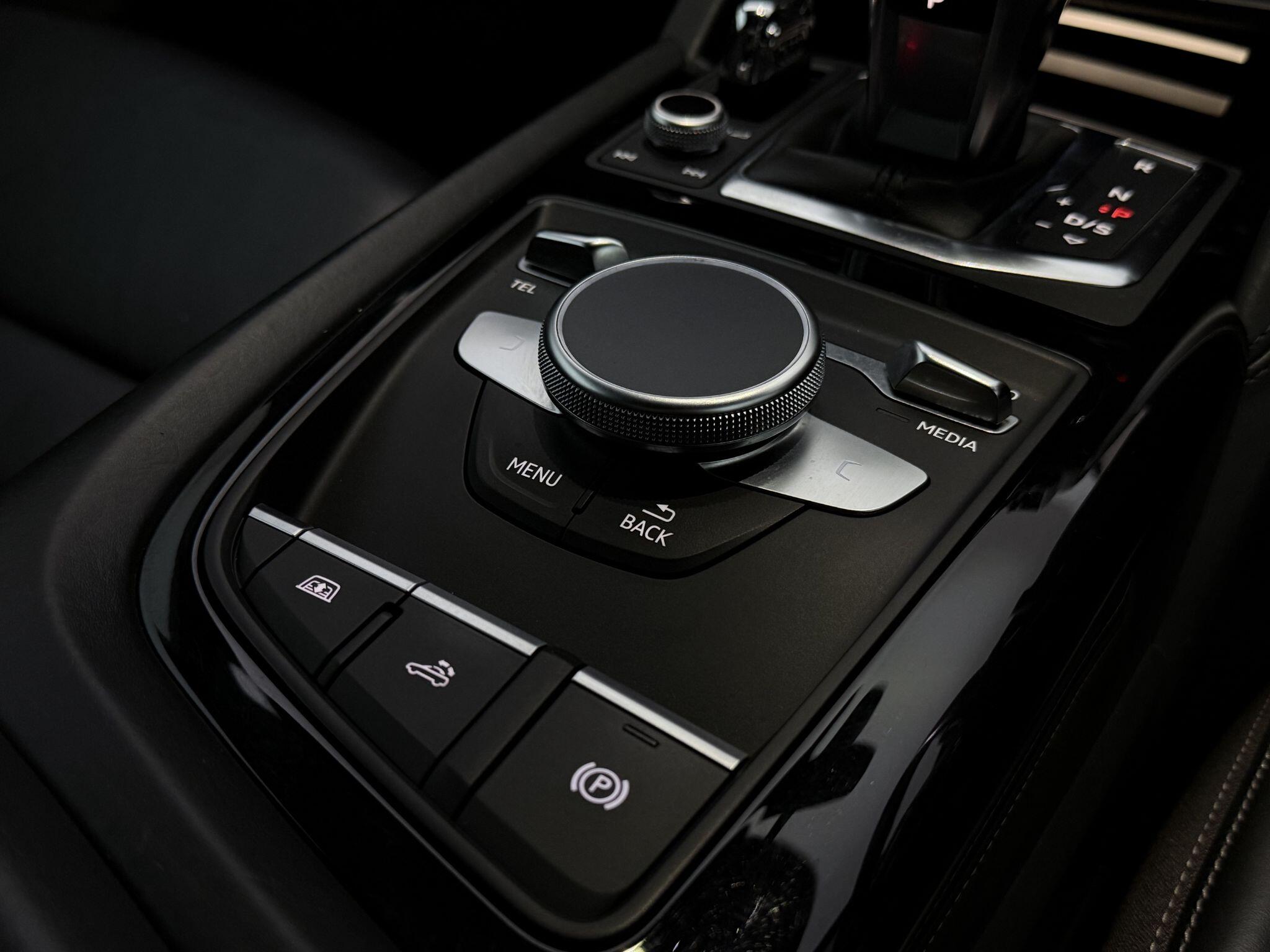 Audi R8 view 41