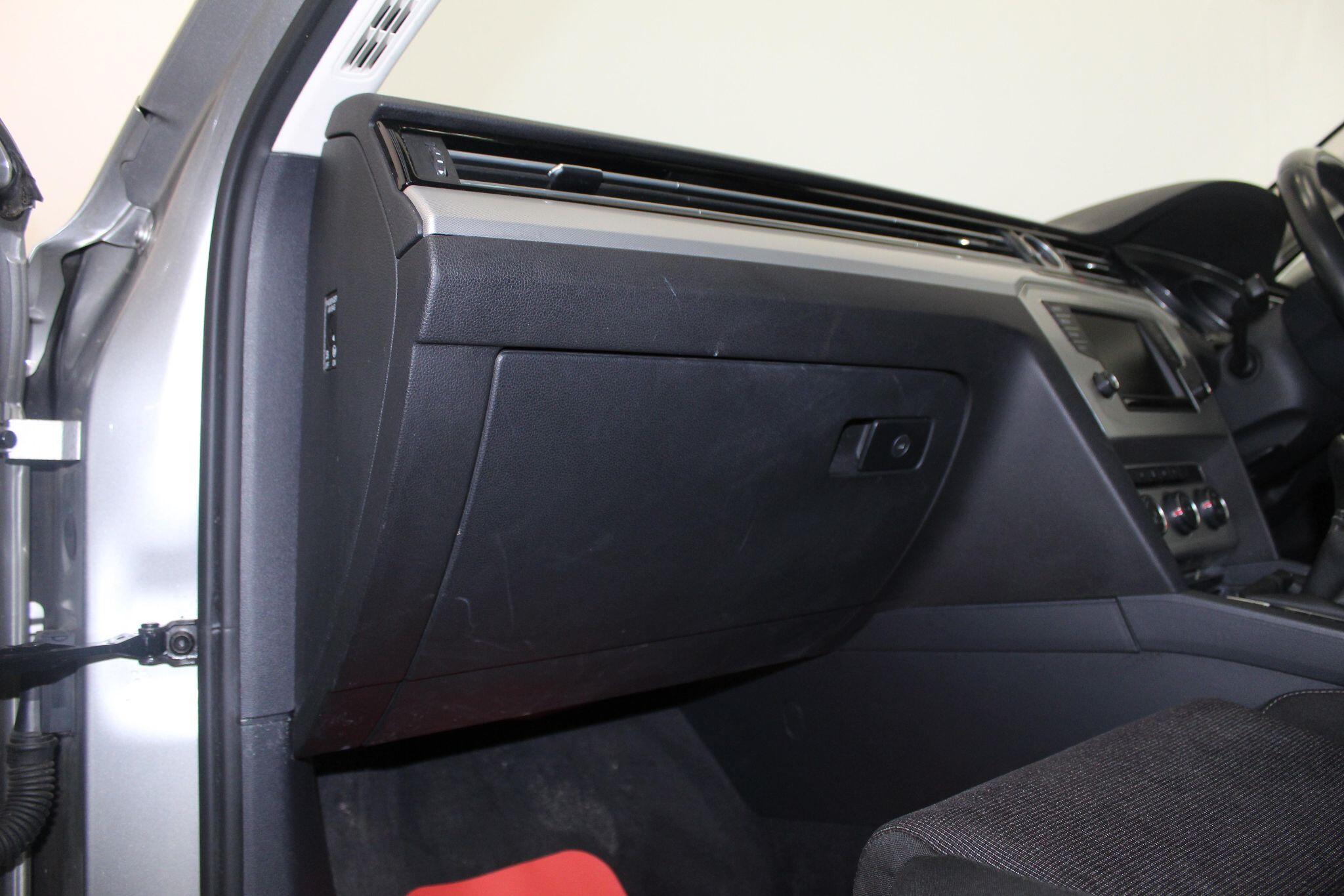Volkswagen Passat view 31
