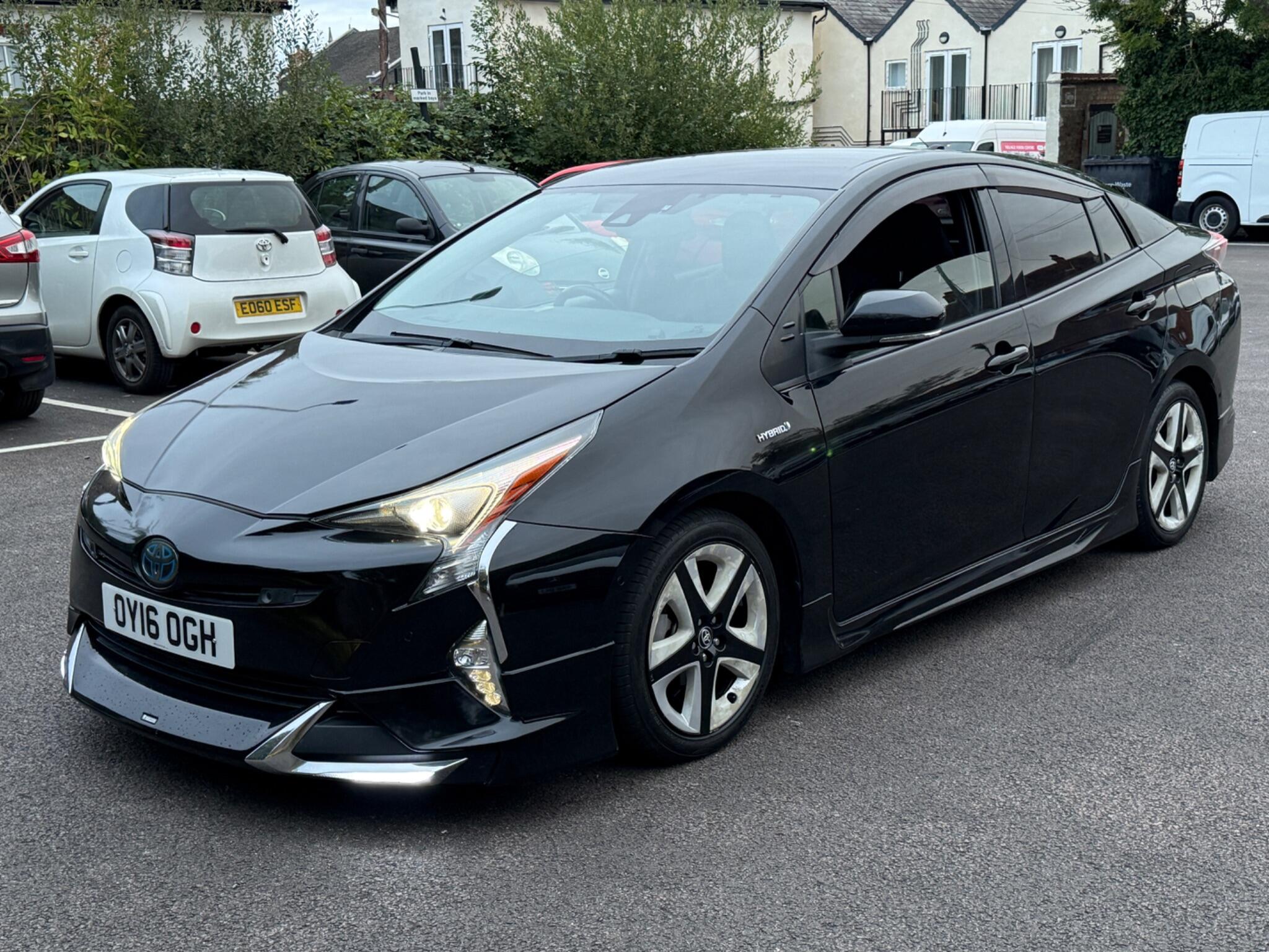 Toyota Prius - Image 4