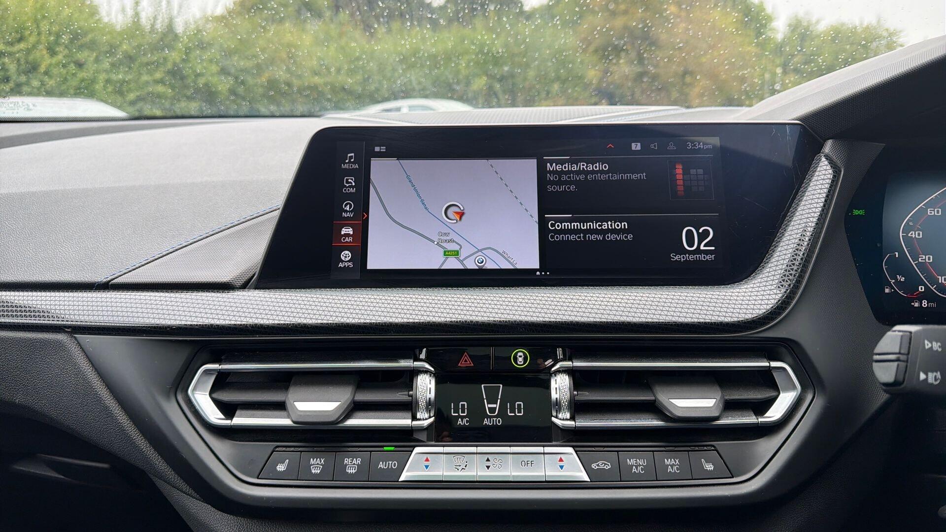 BMW 1 Series view 8