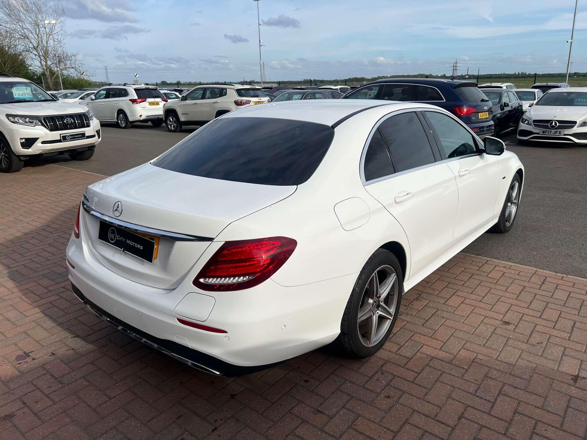 Mercedes-Benz E-Class view 9