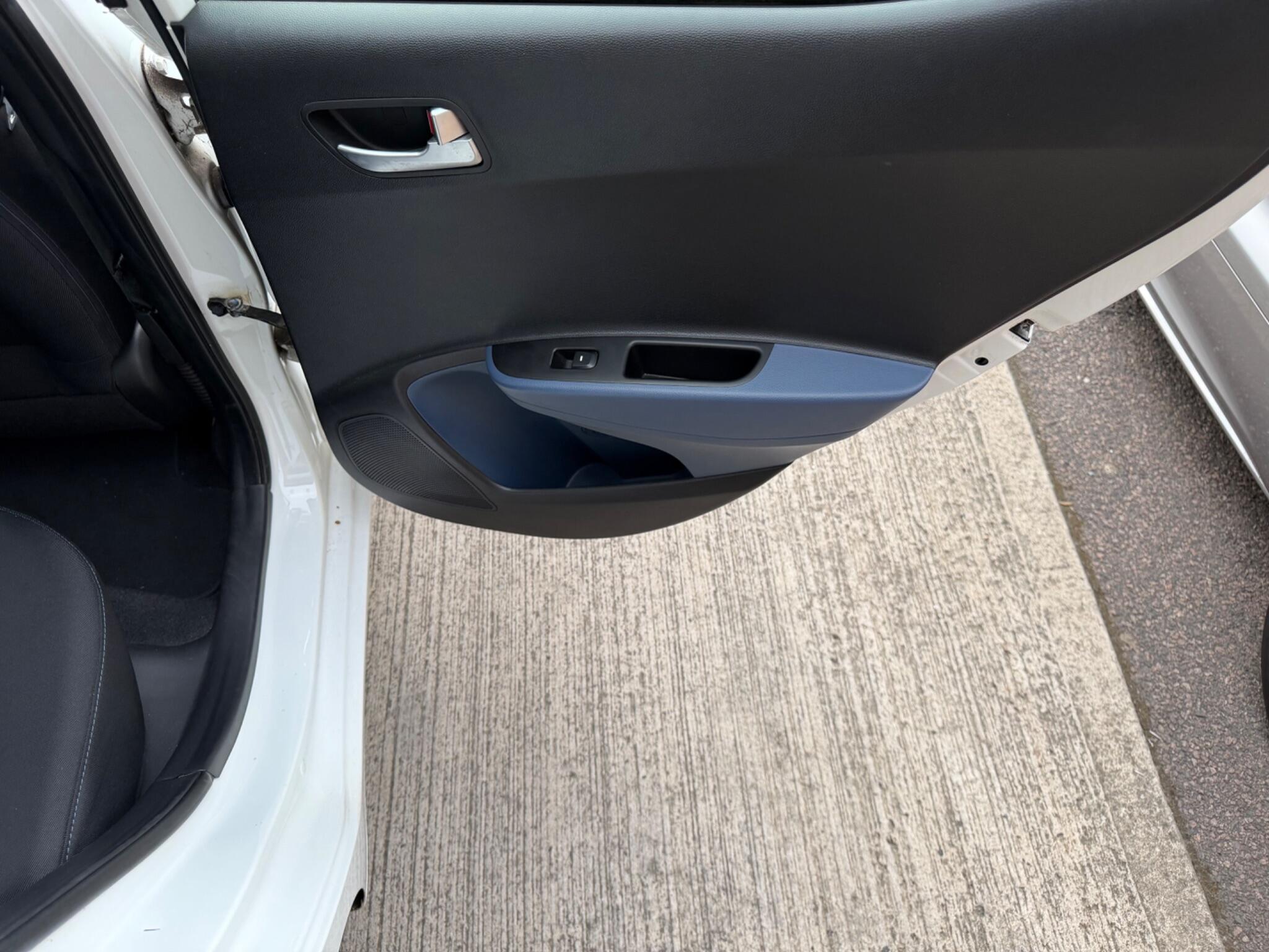 Hyundai I10 view 14