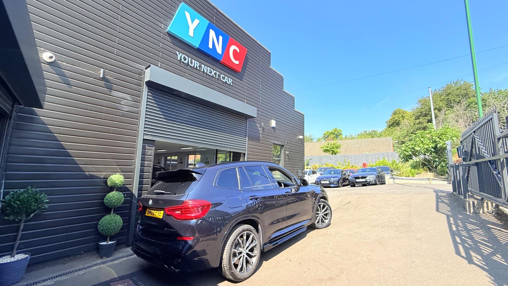 BMW X3 view 5
