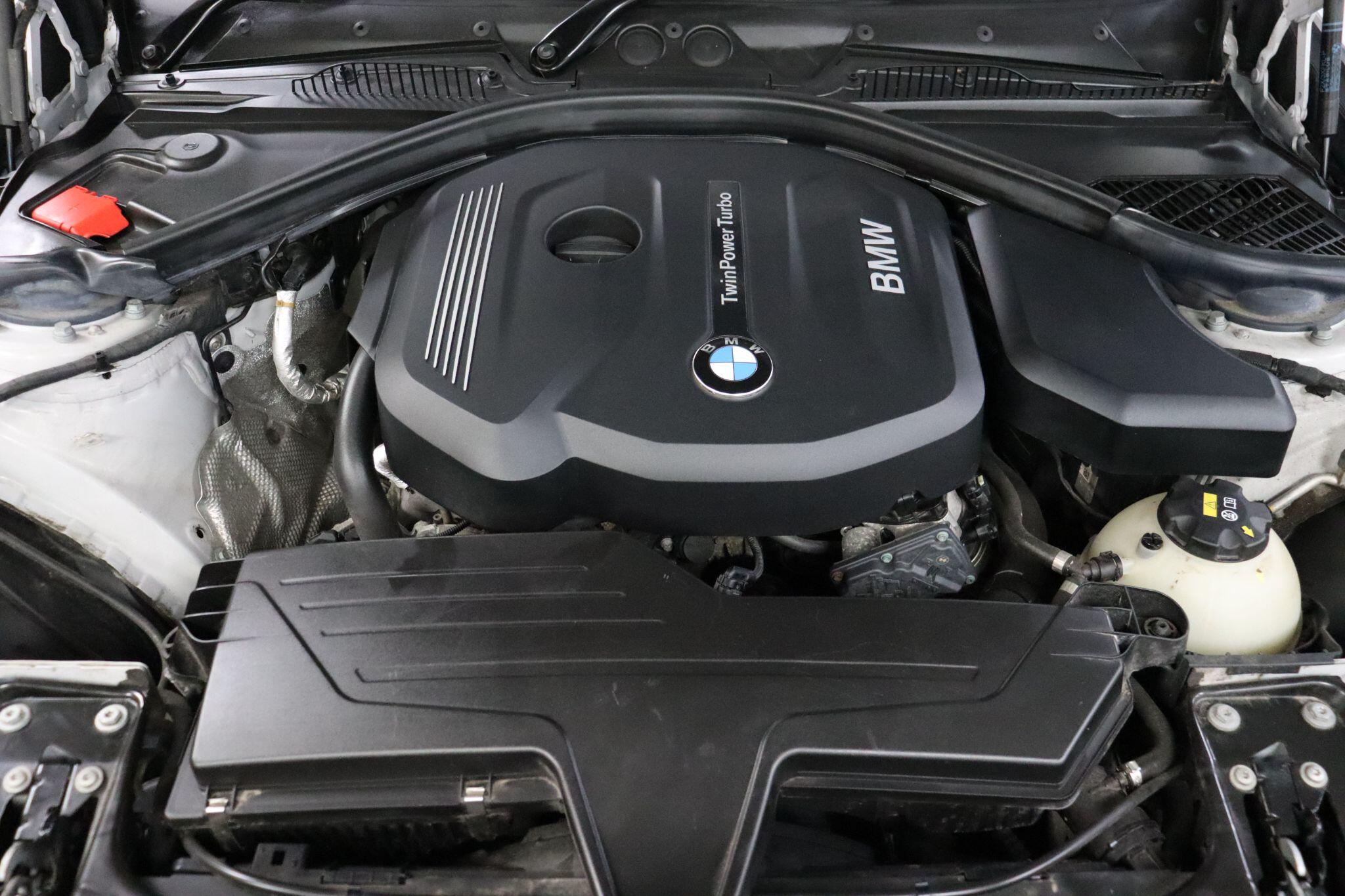 BMW 1 Series view 44