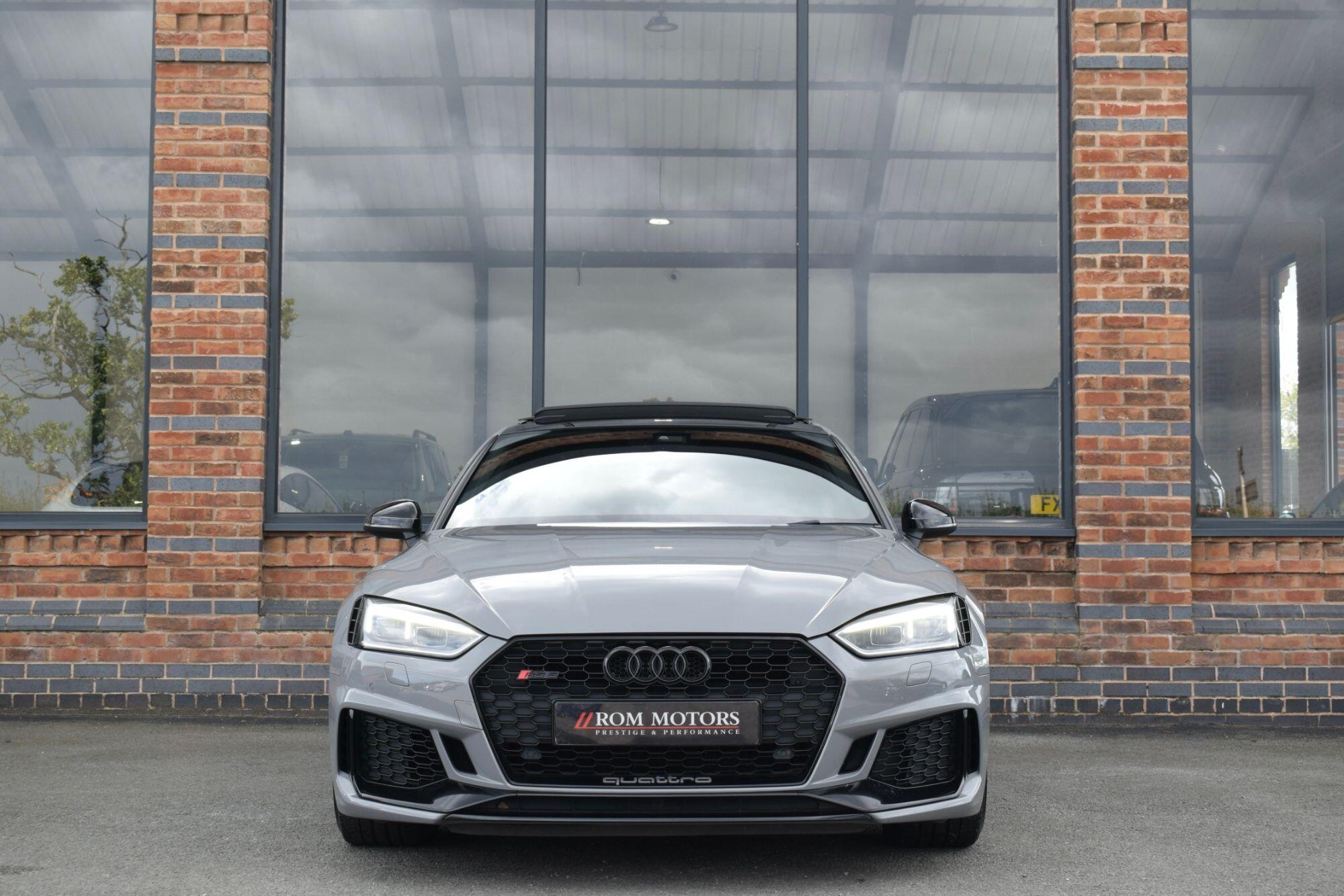 Audi RS5 view 4