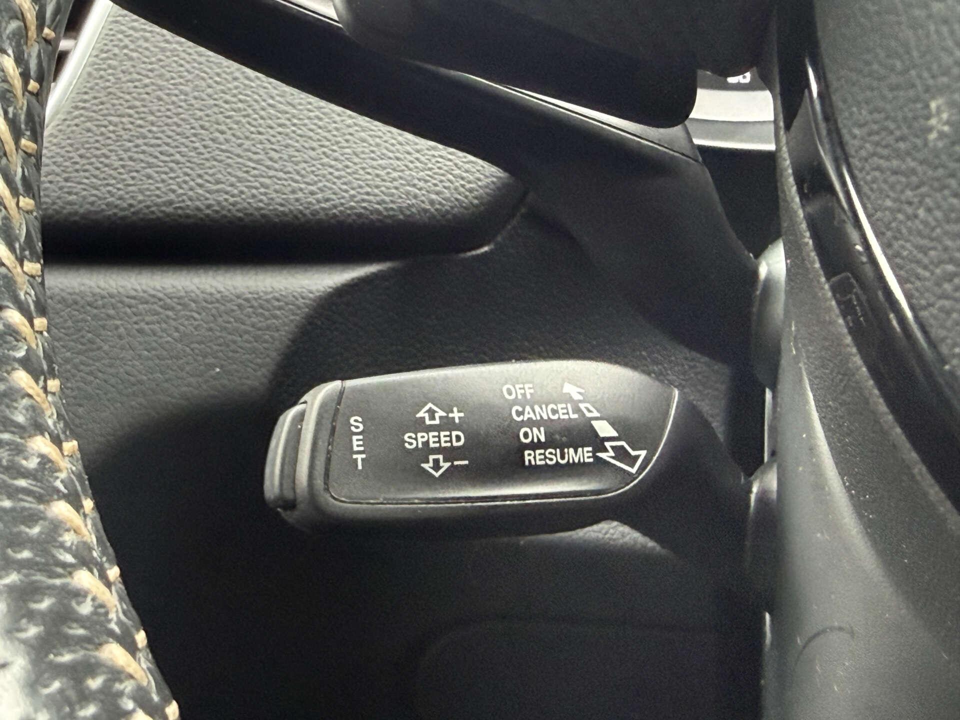 Audi Q3 view 47