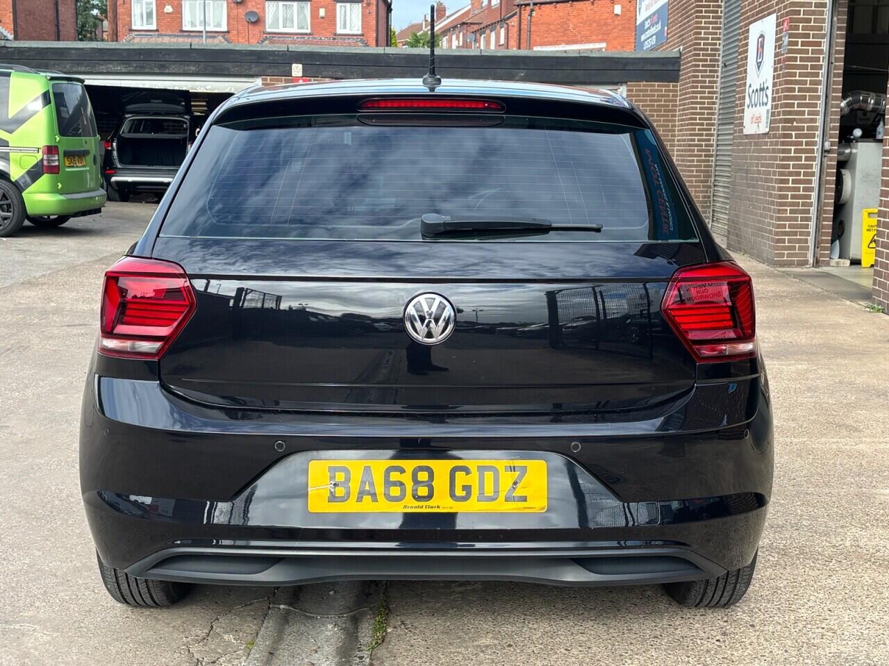 Volkswagen Polo view 6