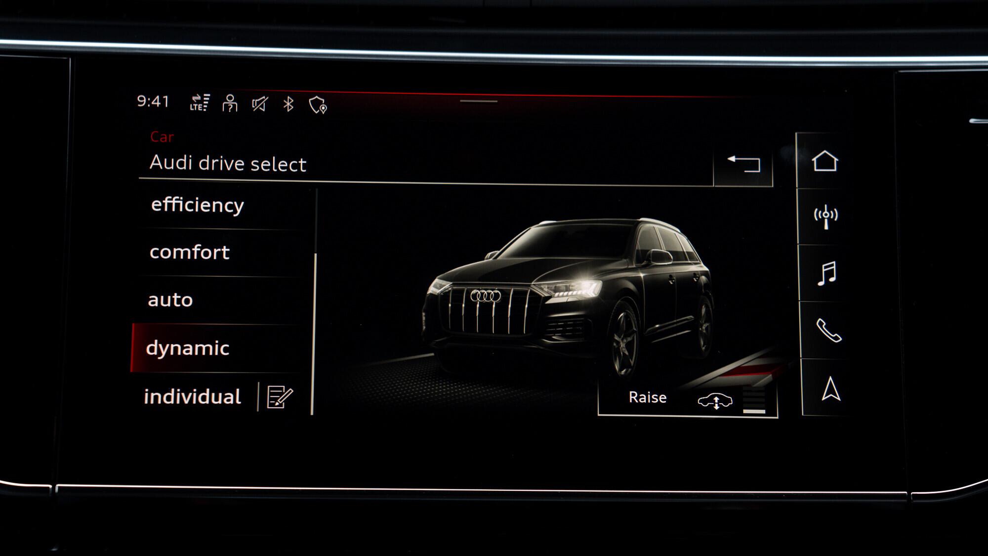 Audi SQ7 view 27