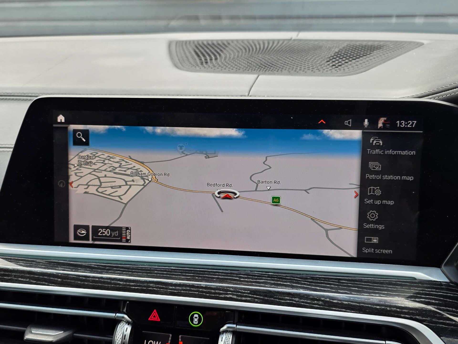 BMW X7 view 39