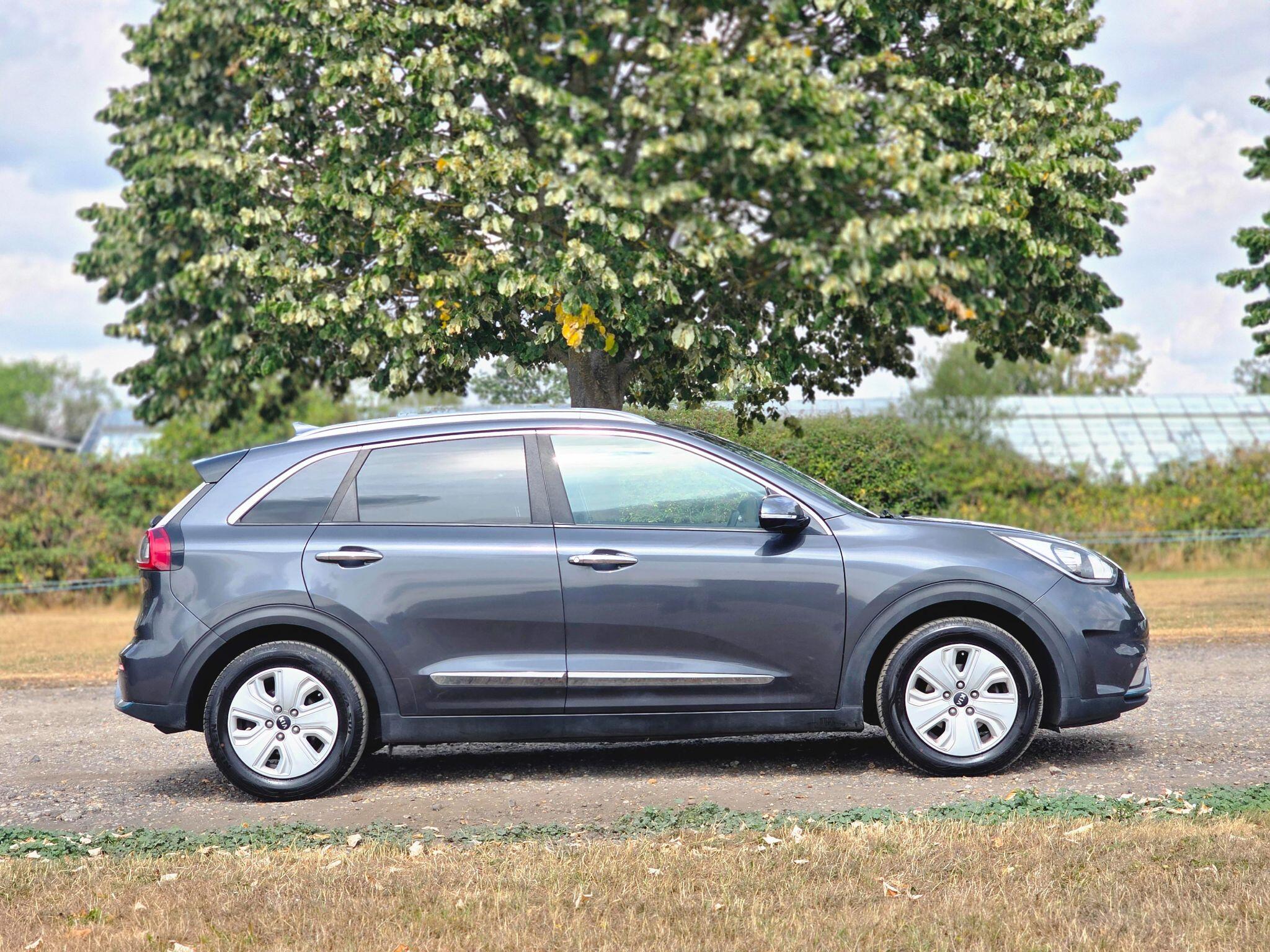 Kia Niro view 3