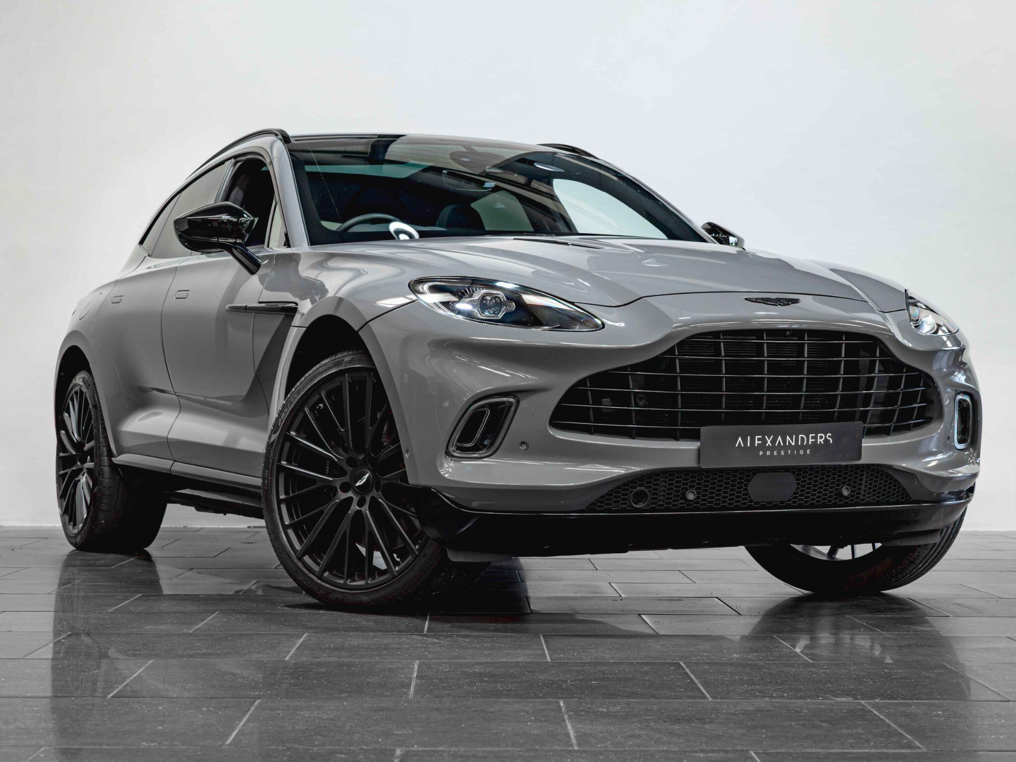 Aston Martin DBX view 8