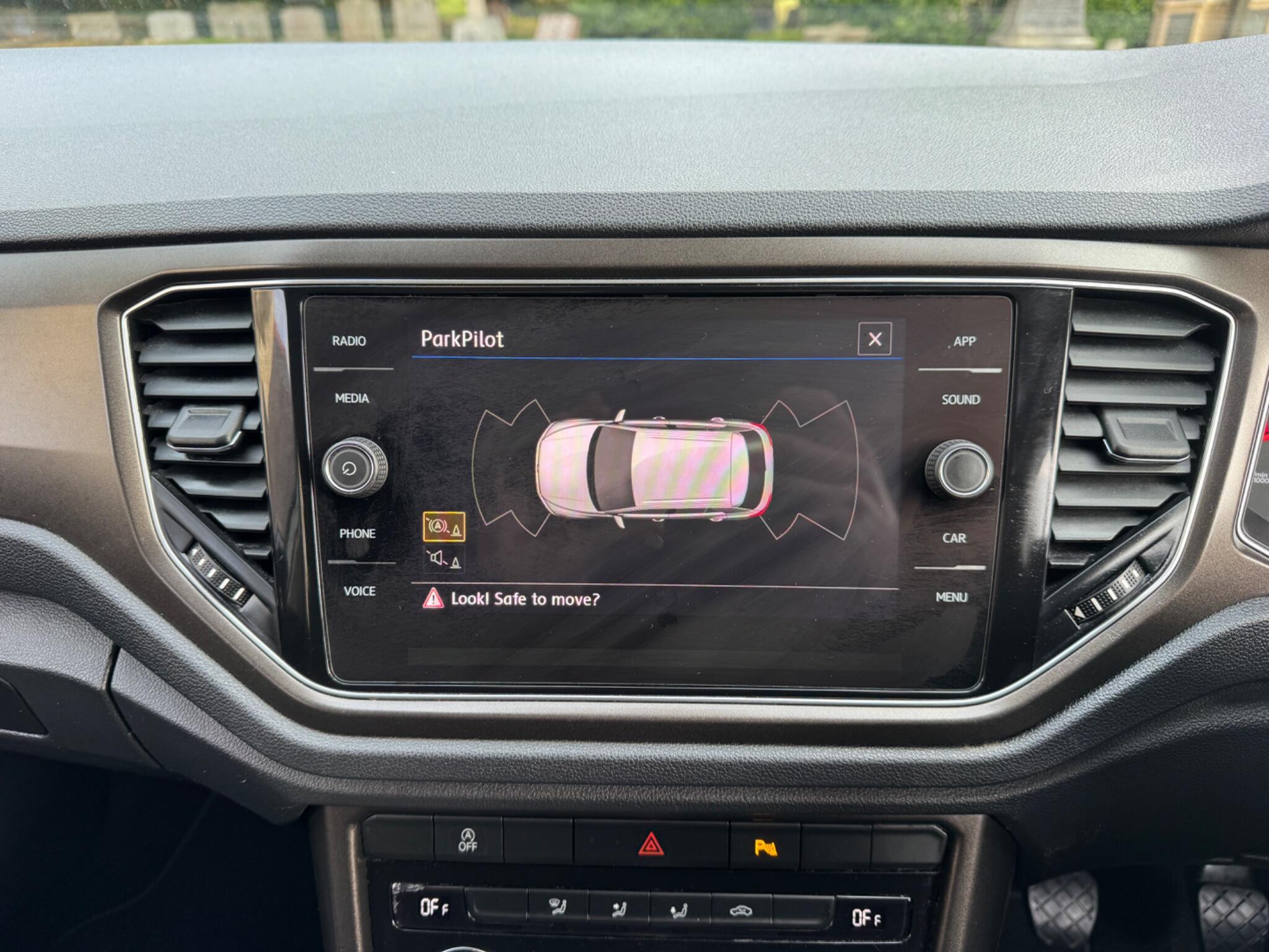 Volkswagen T-Roc view 64