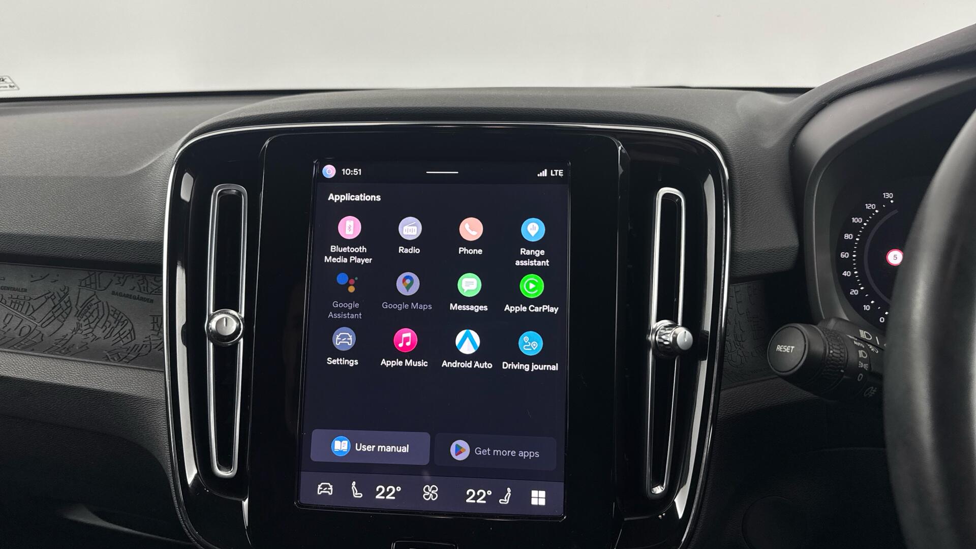 Volvo XC40 view 28