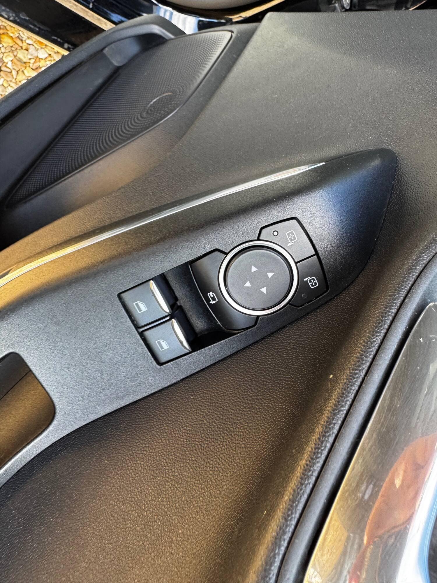 Ford Fiesta view 21