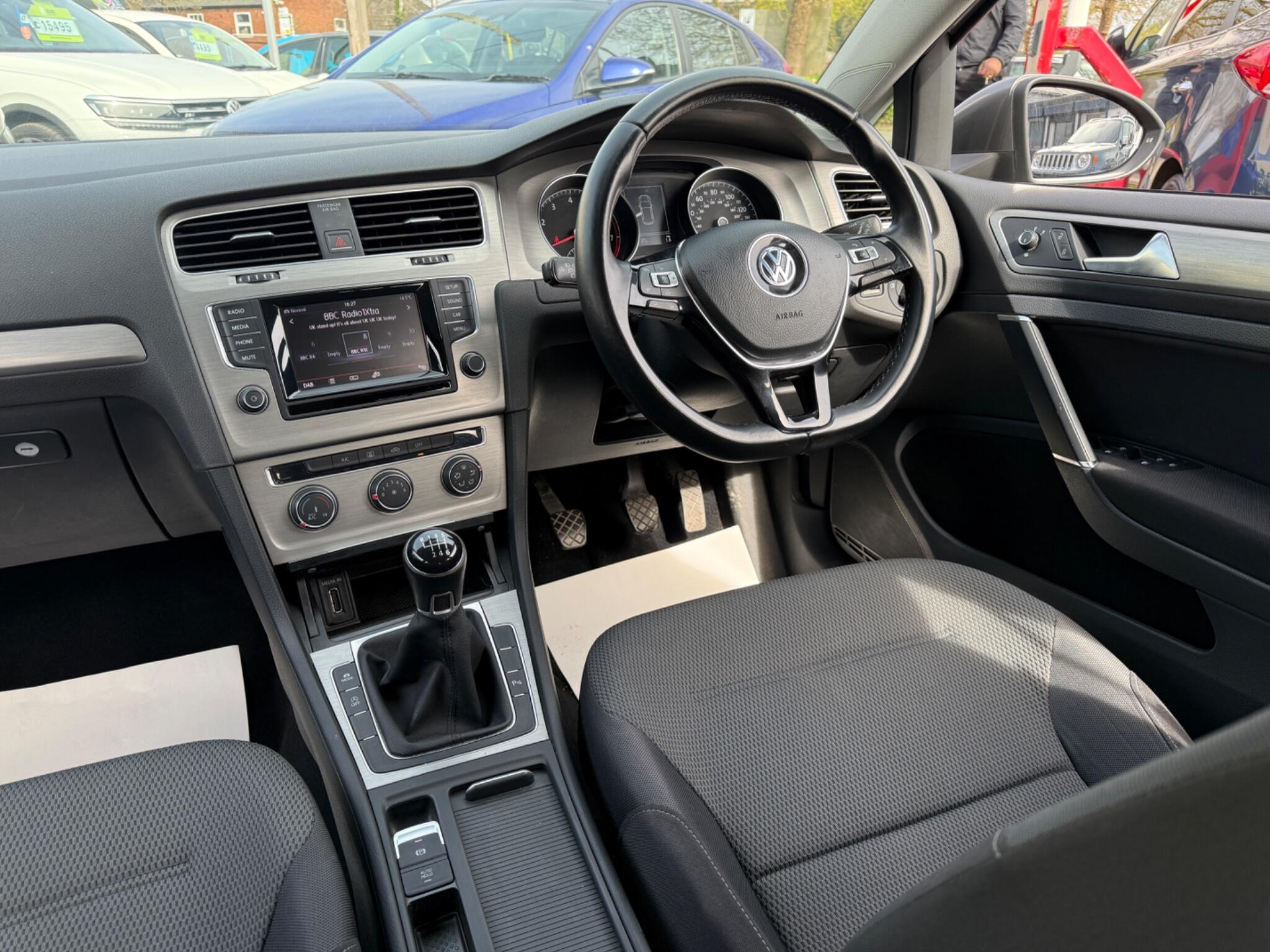 Volkswagen Golf - Image 3