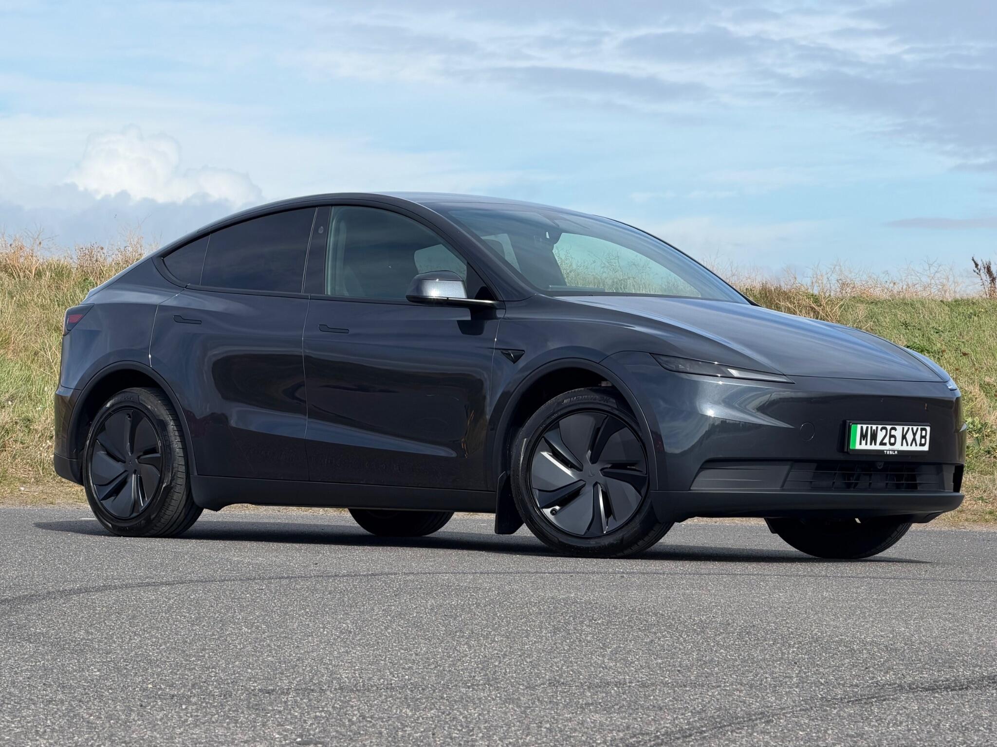 Tesla Model Y view 34