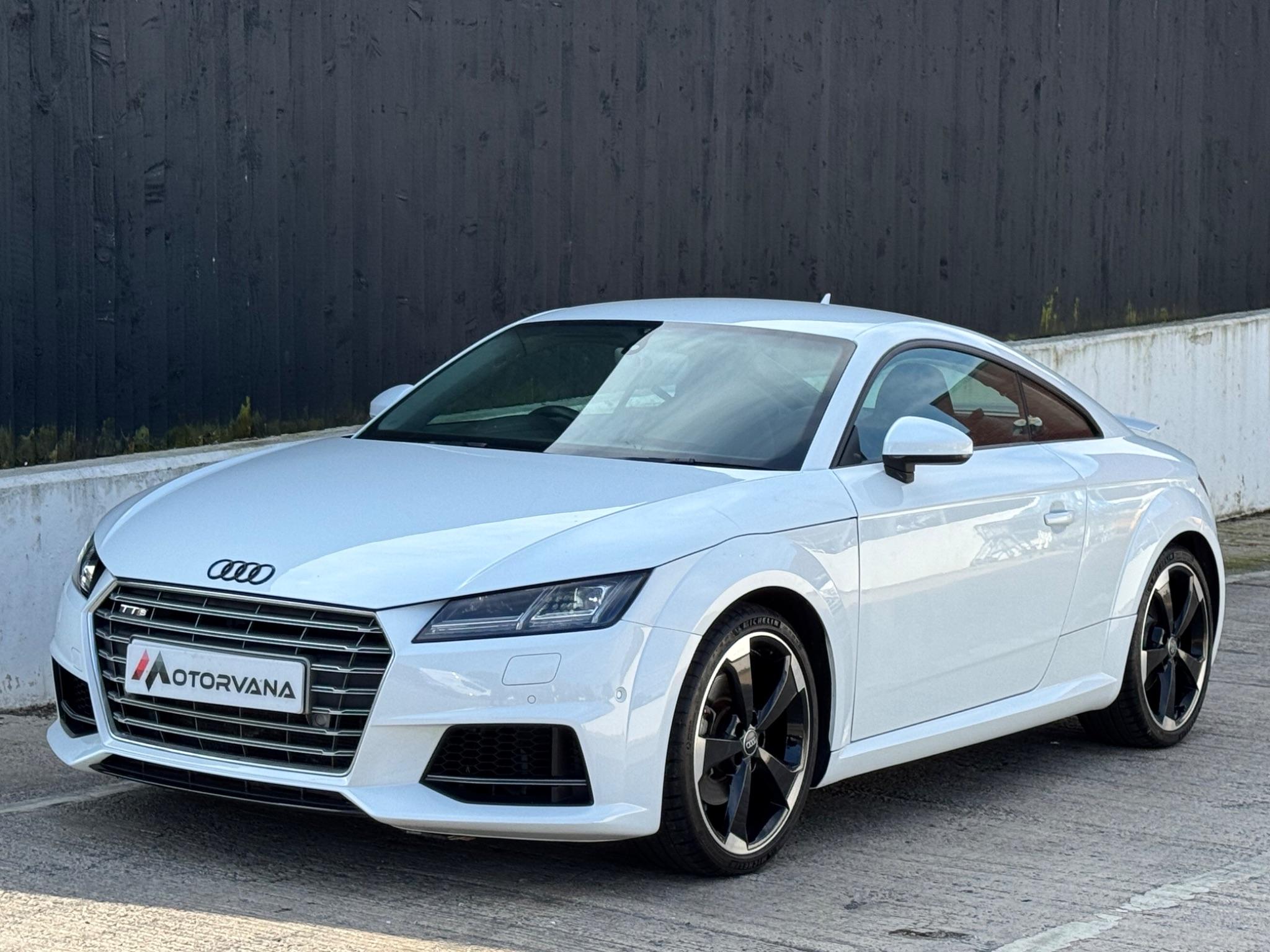 Audi TT view 3
