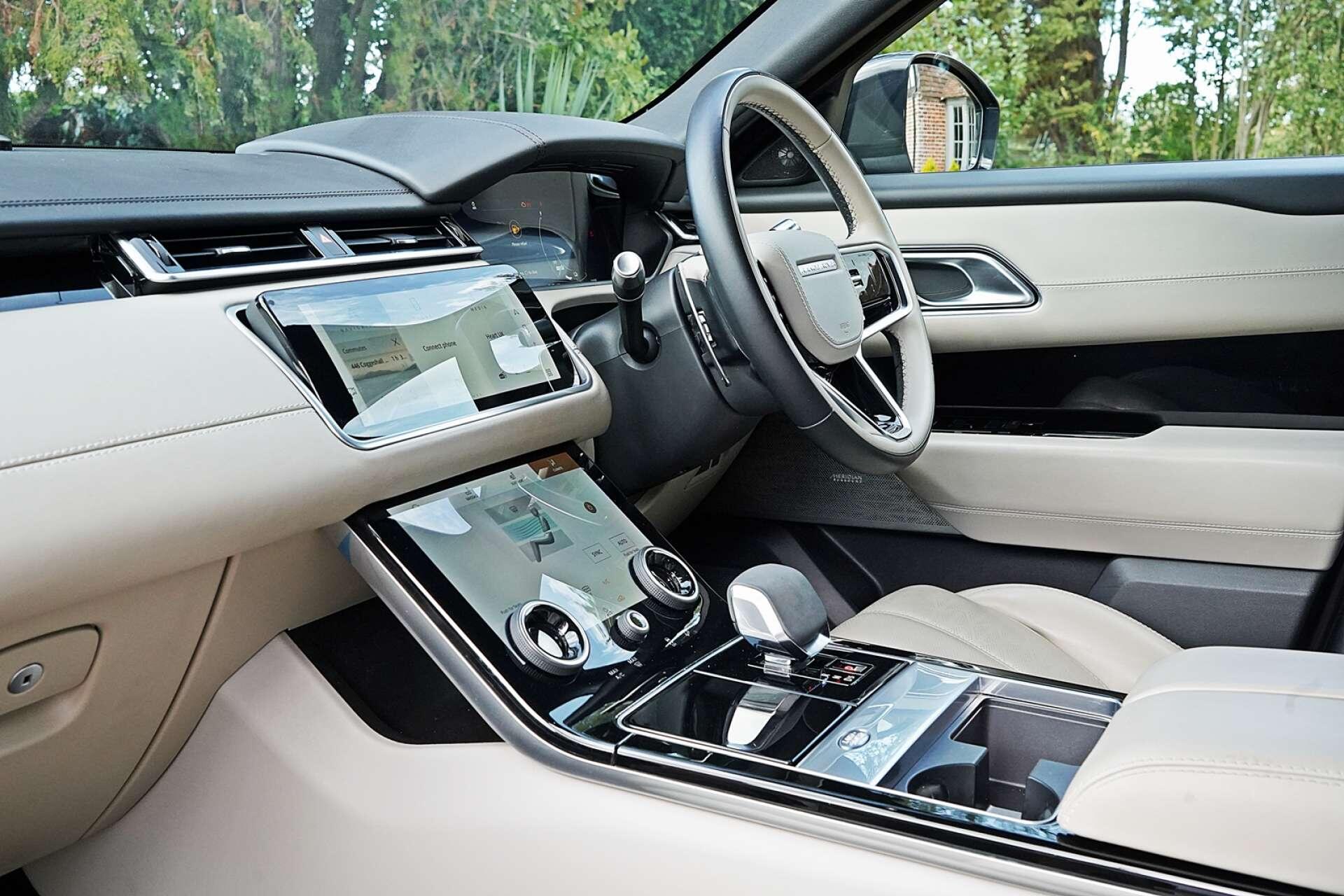 Land Rover Range Rover Velar view 15