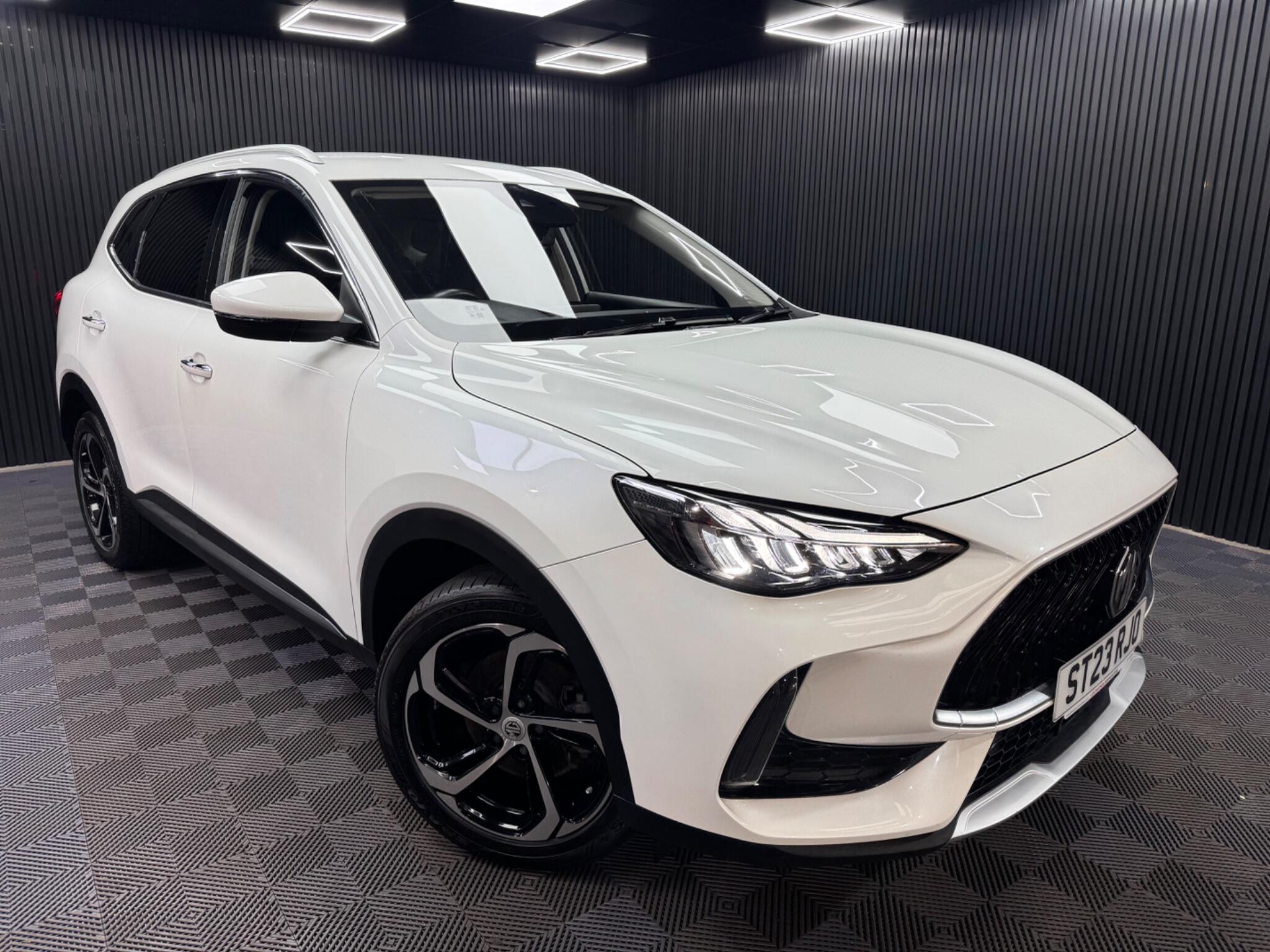 2023 MG HS in White for sale
