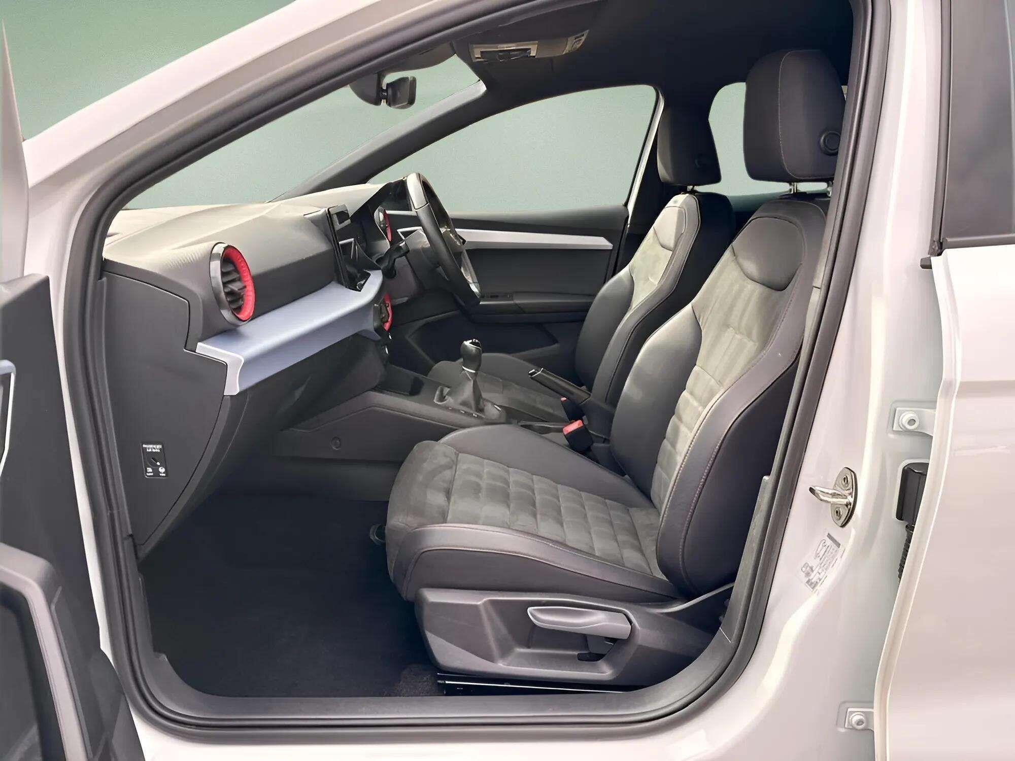 Seat Ibiza view 5