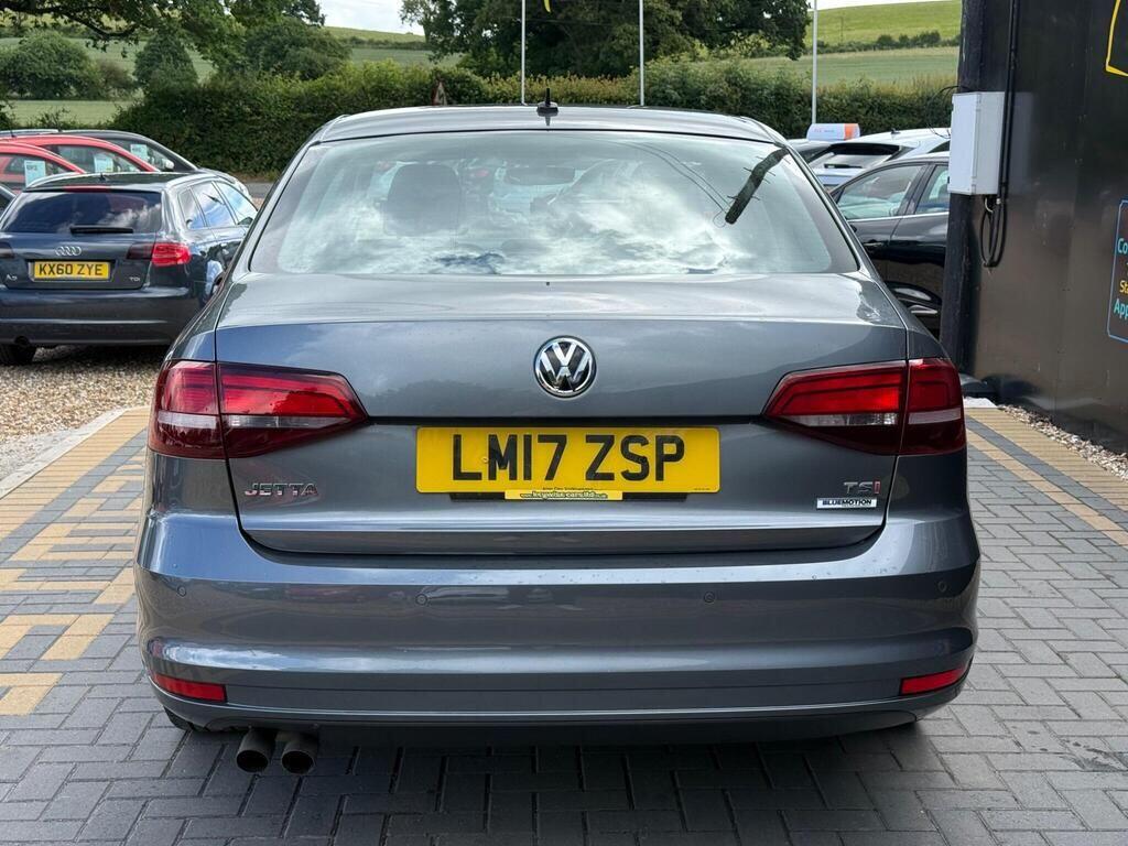 Volkswagen Jetta view 3