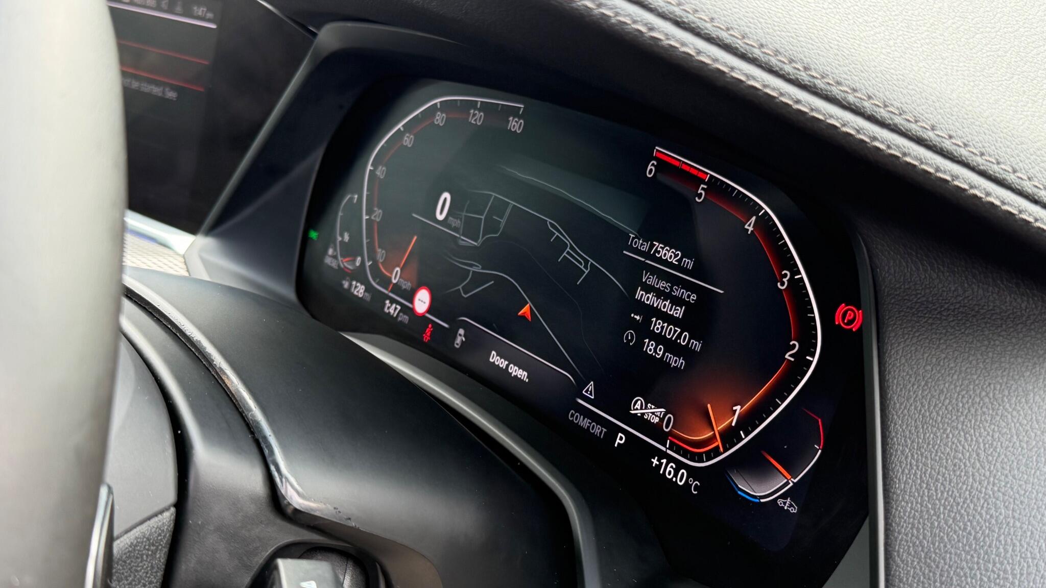 BMW X6 view 28