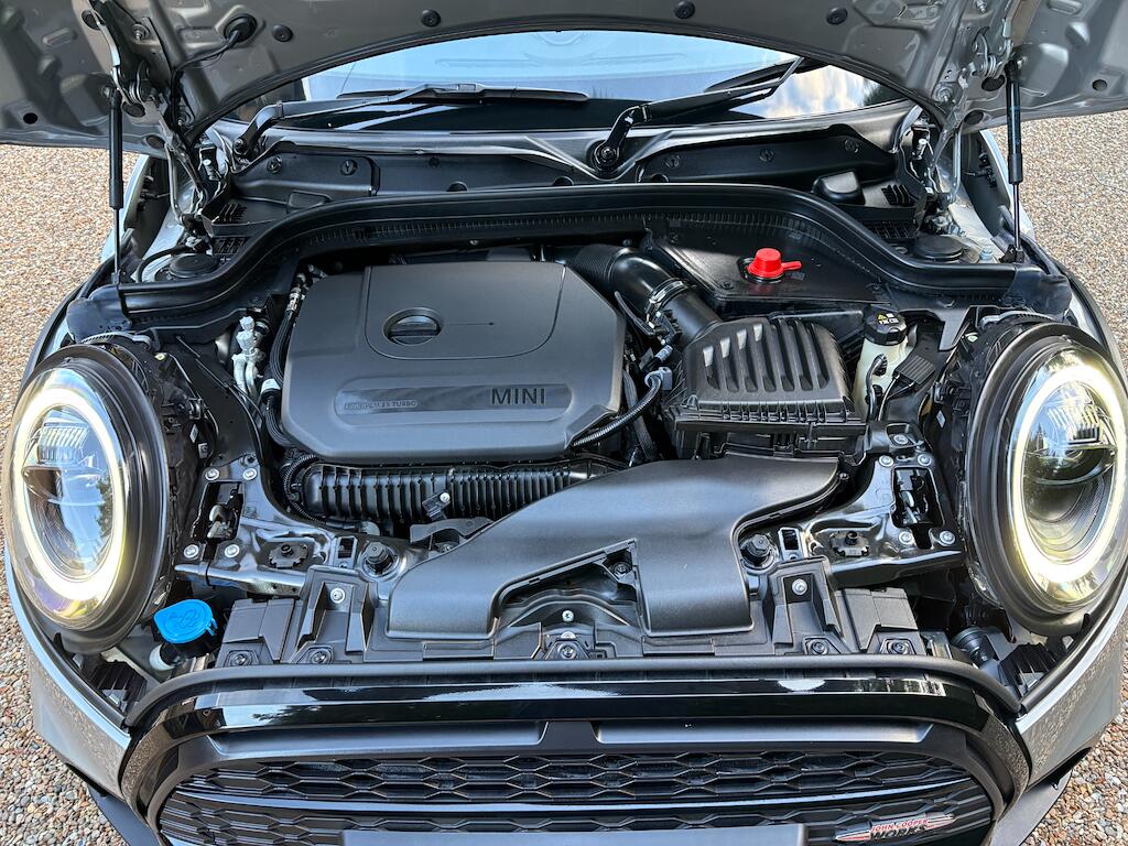 Mini Hatch view 48