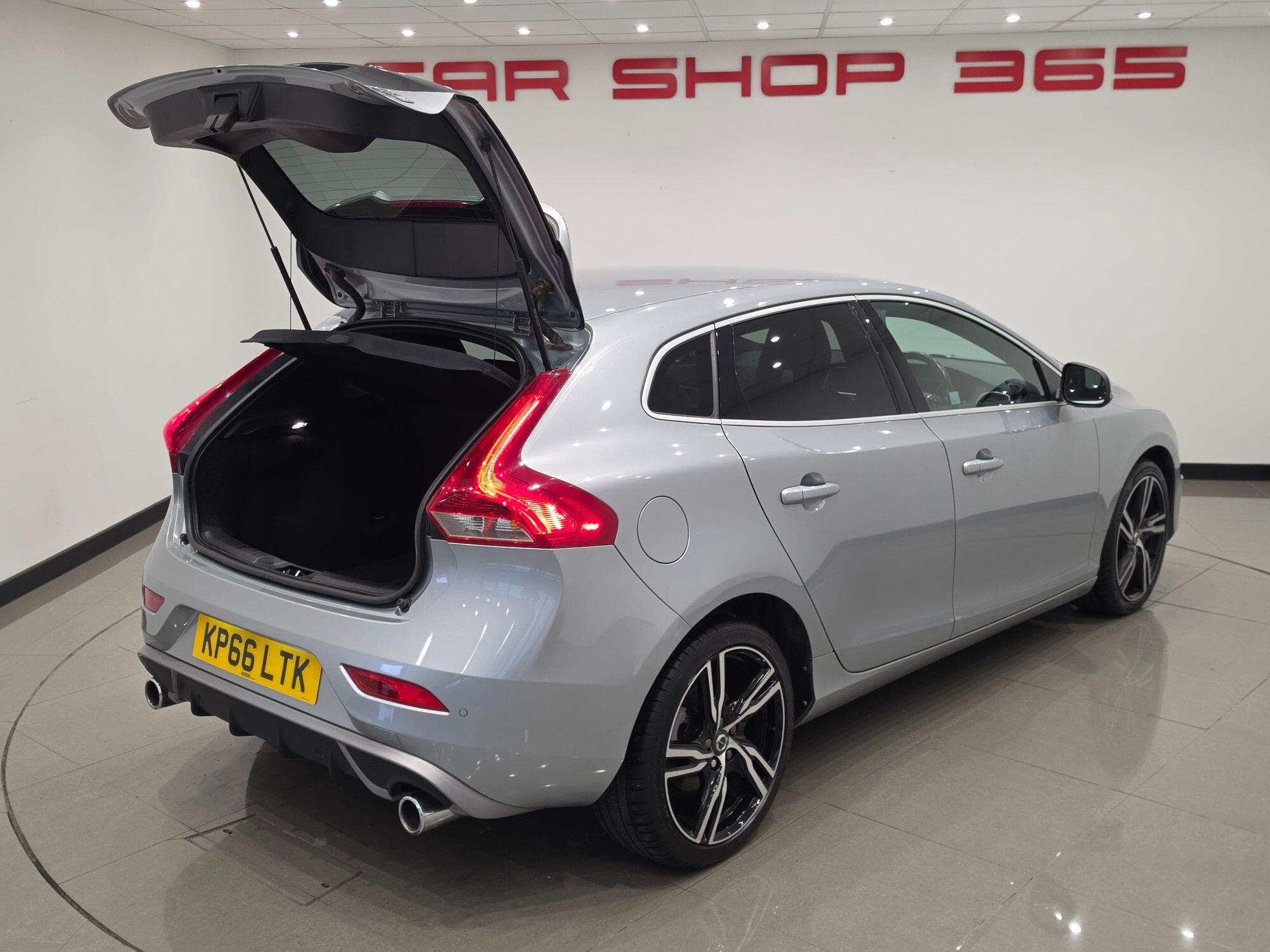 Volvo V40 view 59