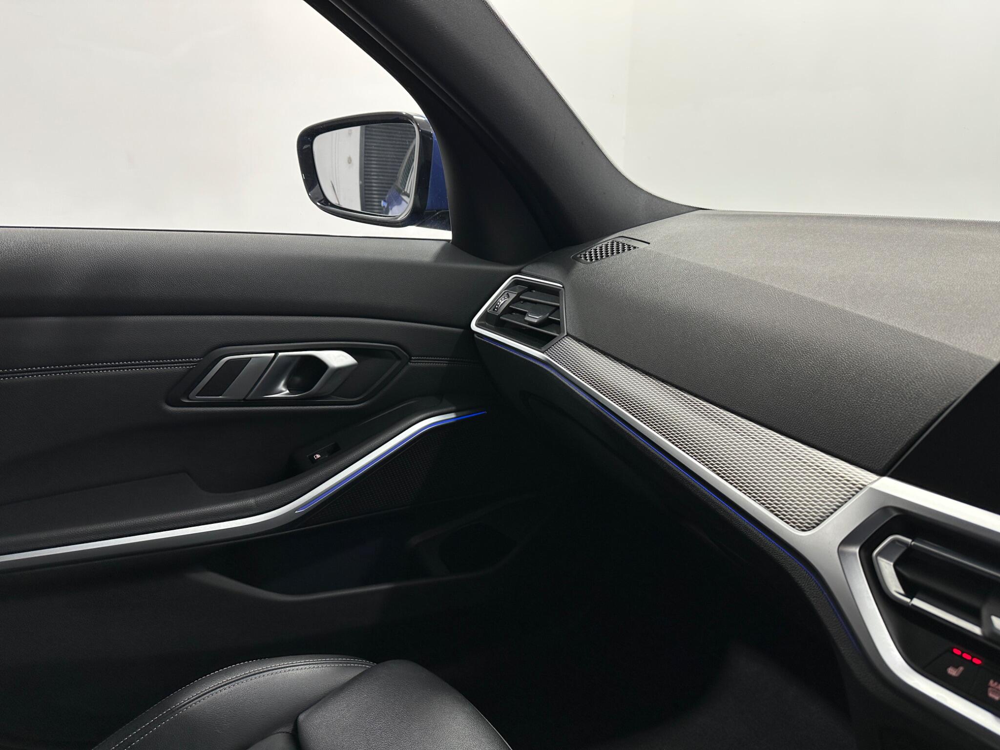 BMW 3 Series view 27