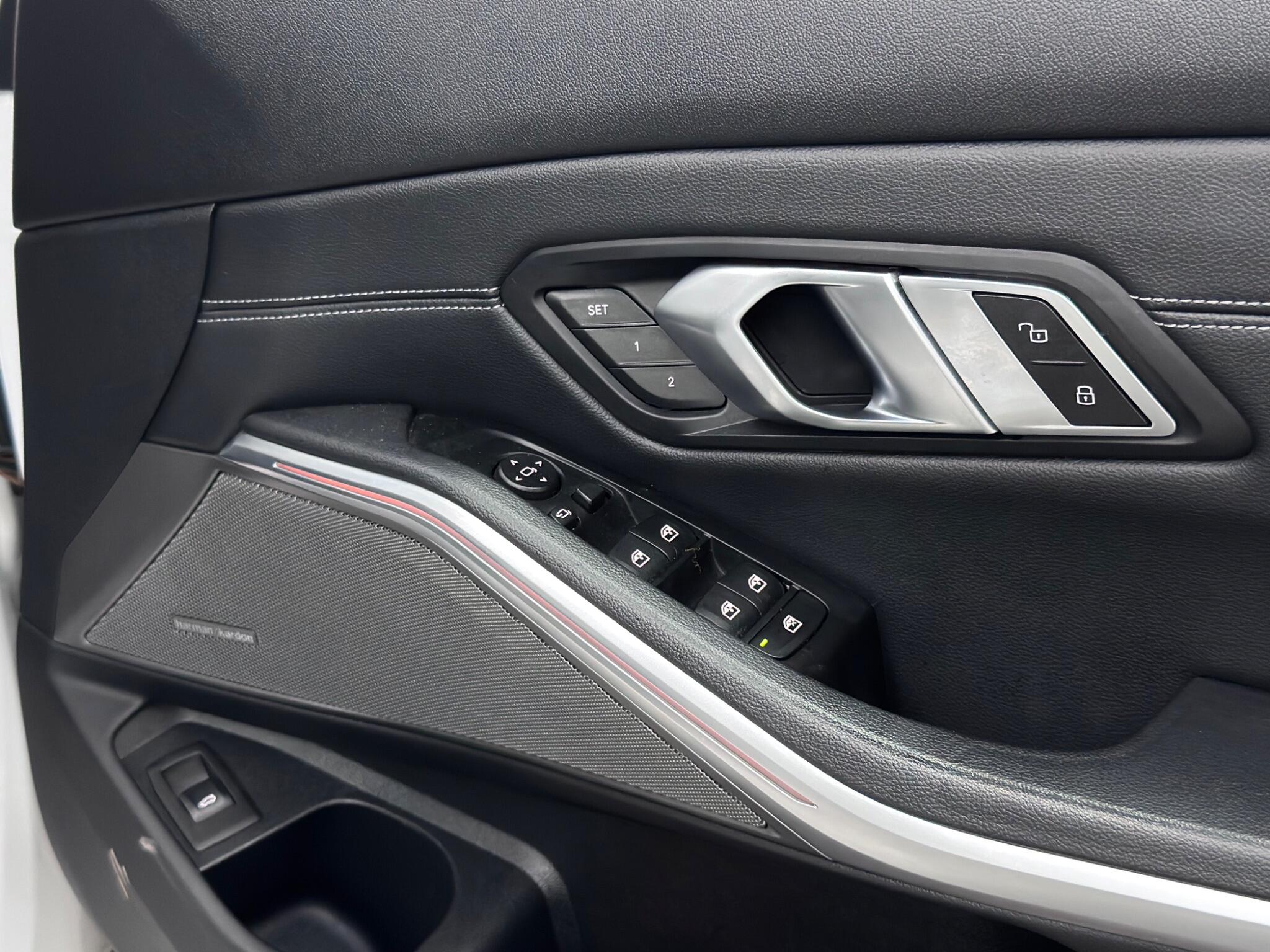 BMW 3 Series view 36