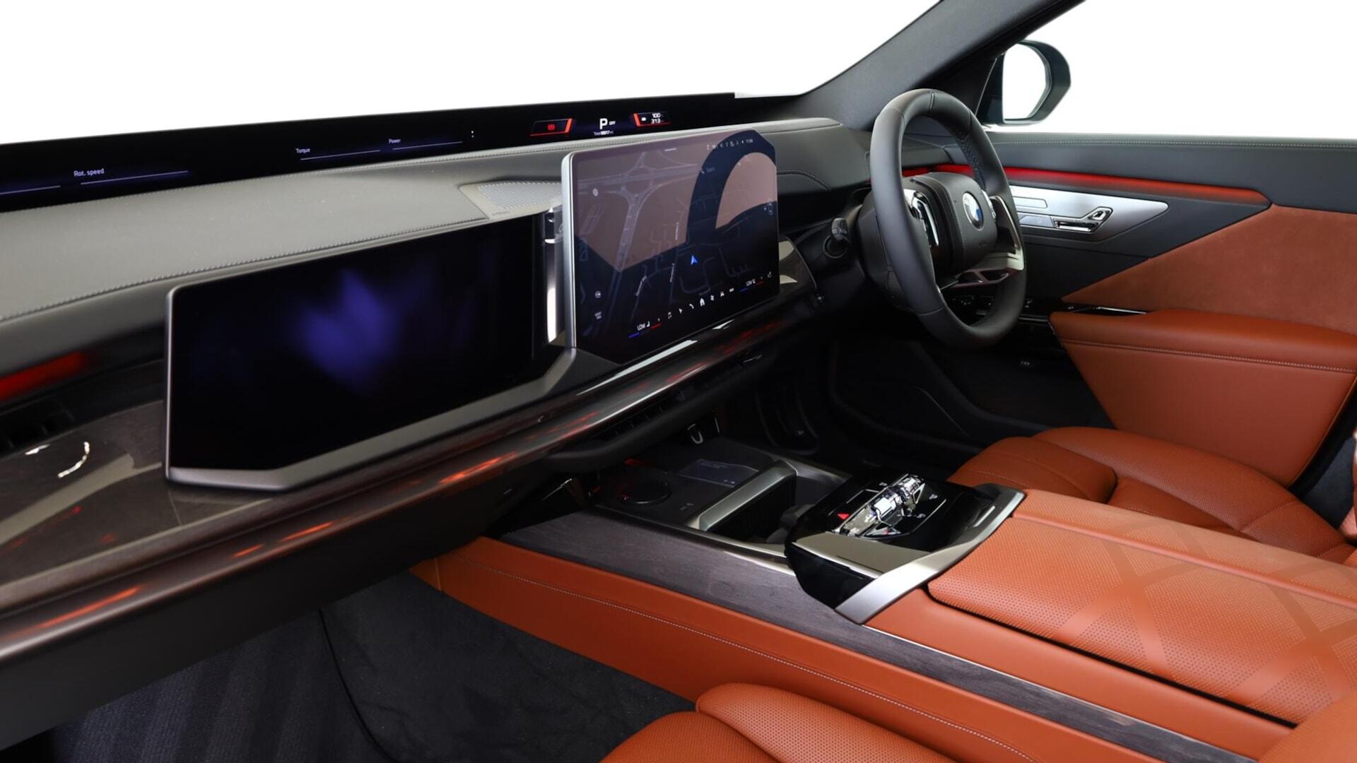 BMW XM view 7