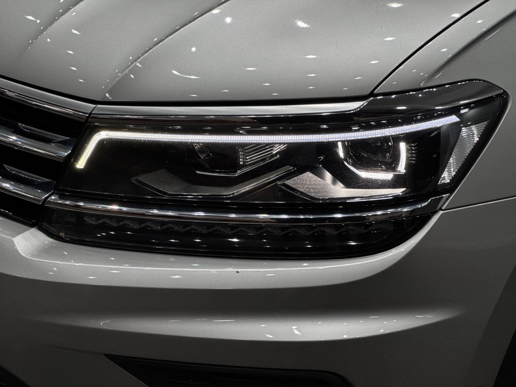 Volkswagen Tiguan view 8