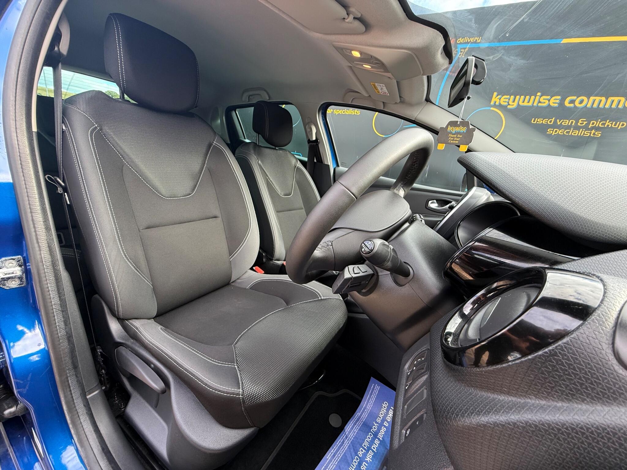 Renault Clio view 19