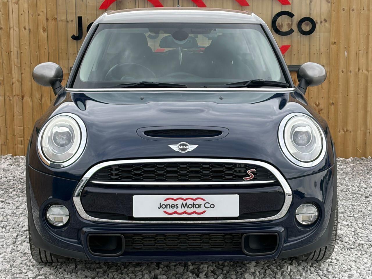 MINI Hatch view 3
